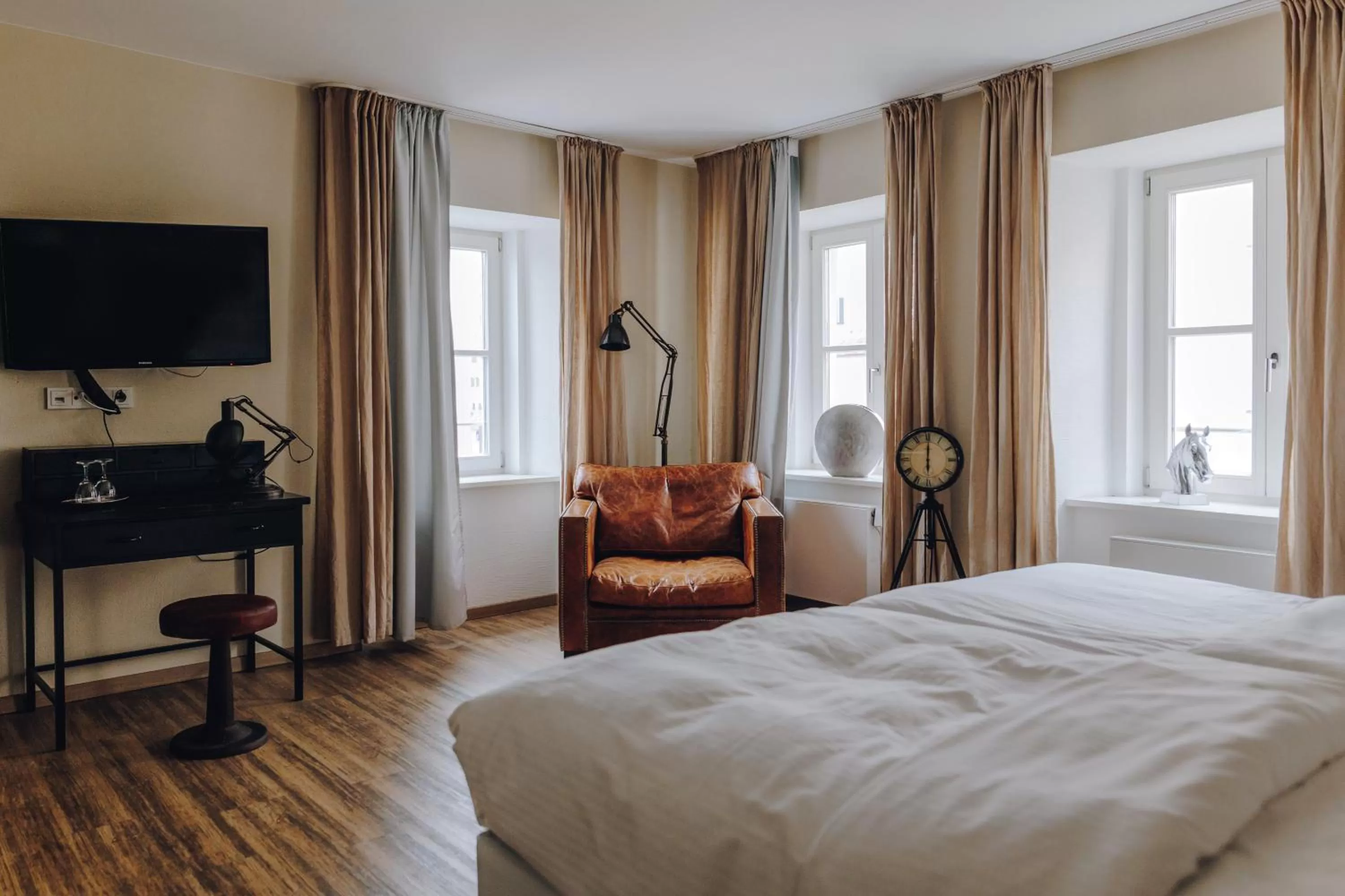 TV and multimedia, Bed in Little 7 - Boutique Hotel