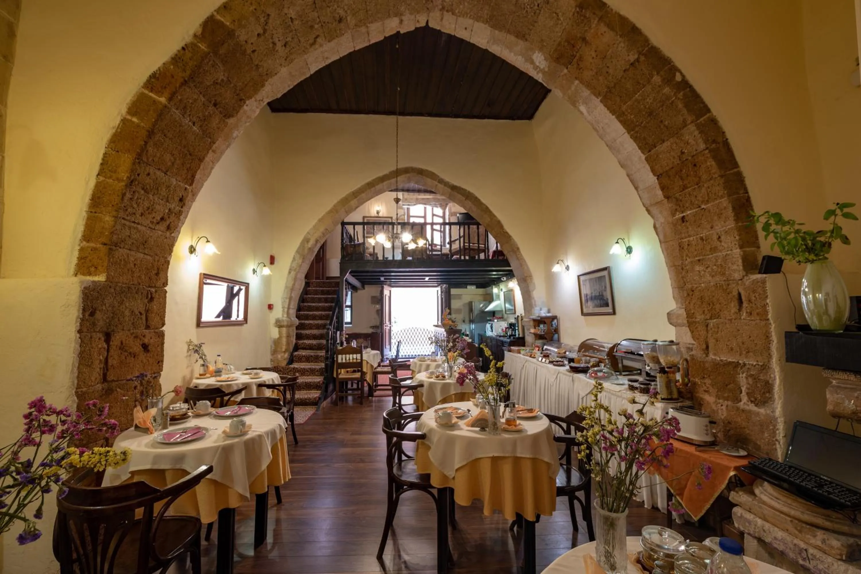 Restaurant/places to eat in Porto Del Colombo Traditional Boutique Hotel
