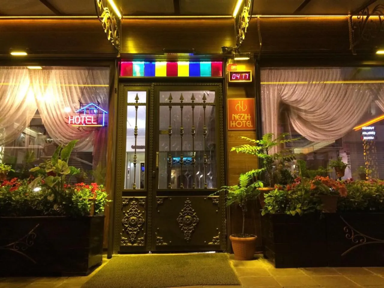 Facade/entrance in Hotel Nezih Istanbul