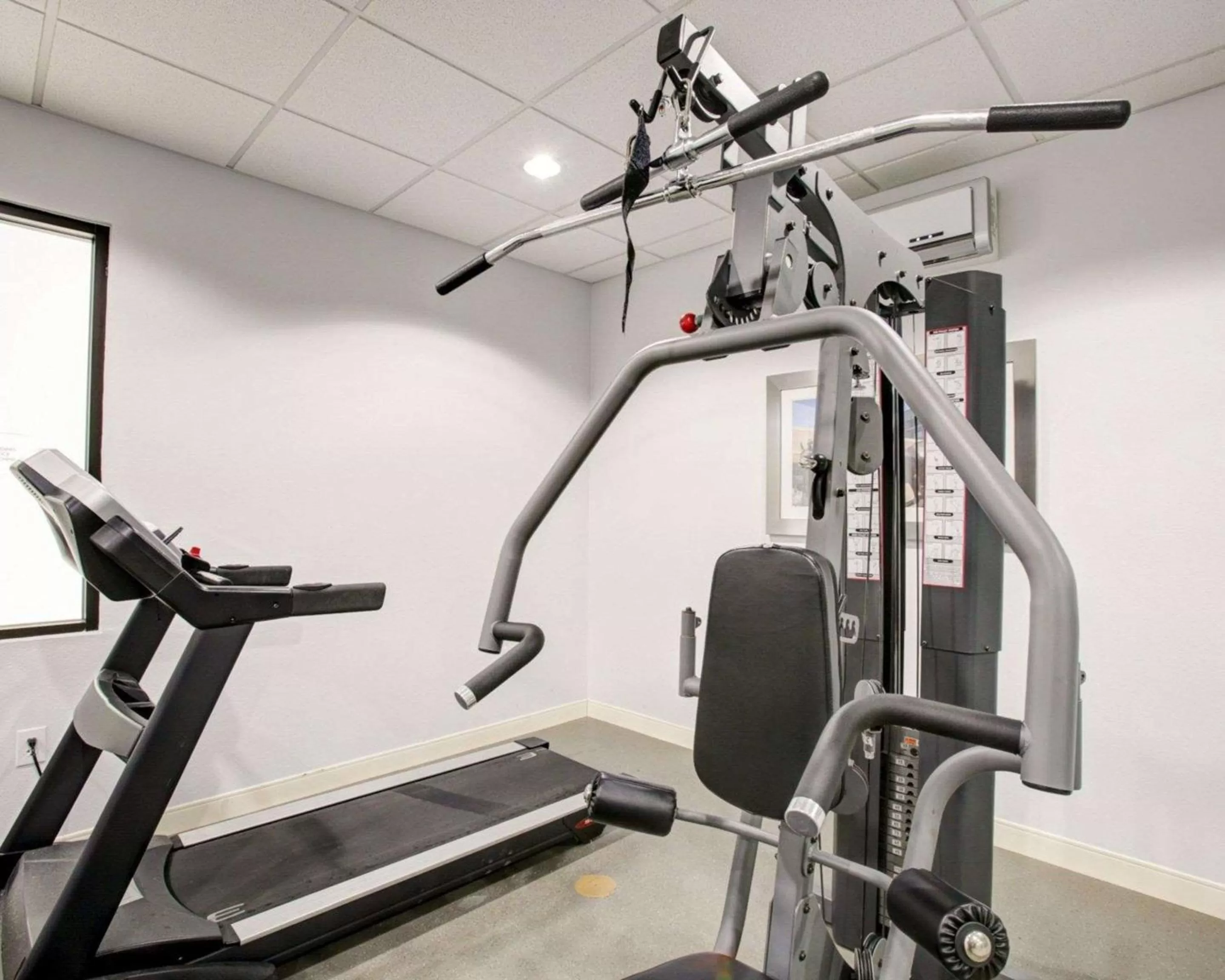 Fitness centre/facilities in Quality Inn & Suites Bryan-College Station