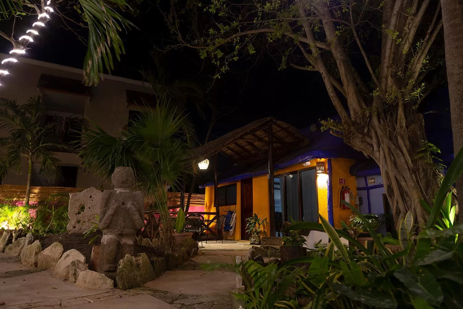 Decorative detail in Hotel Amar Inn