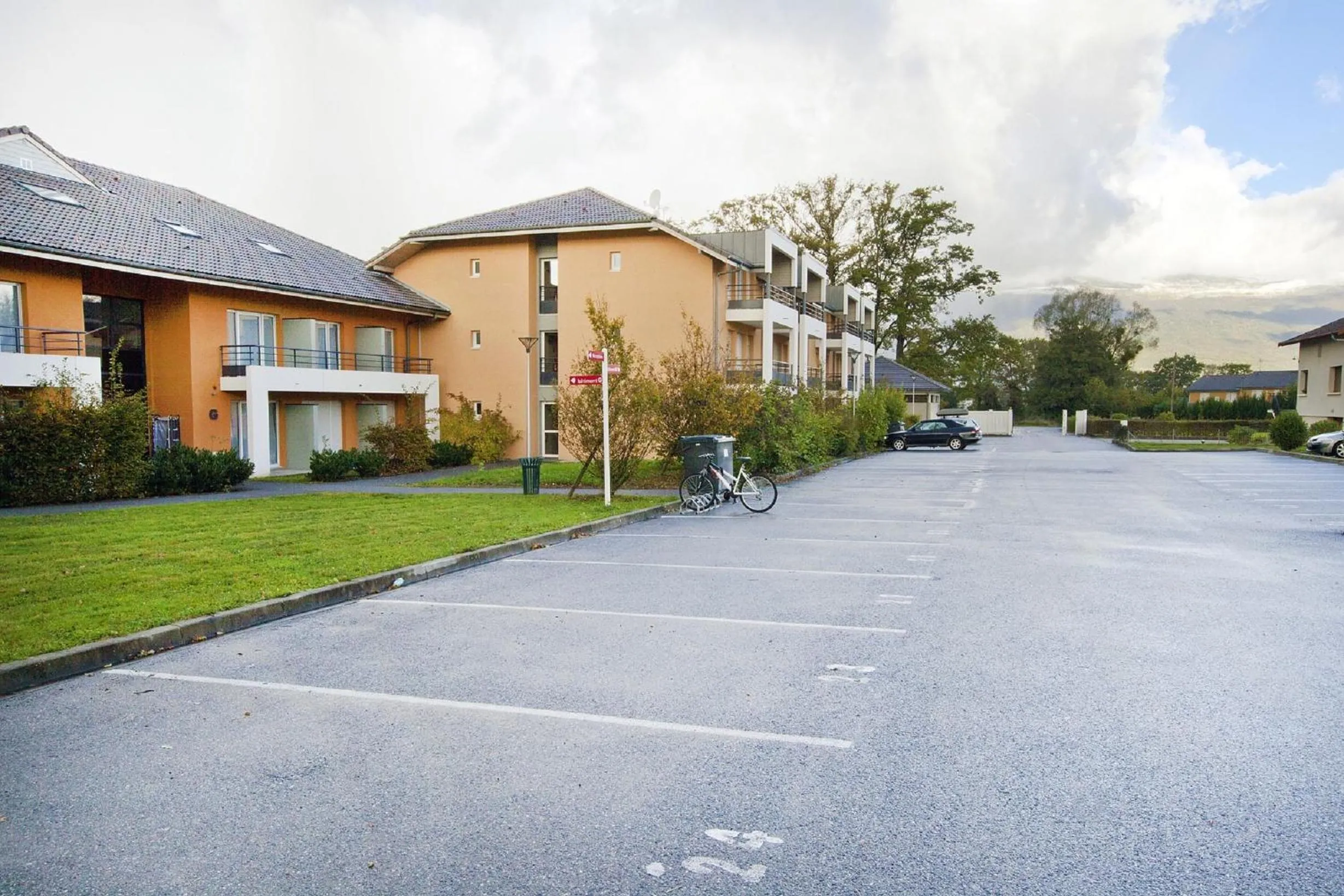 Property building in Residhome Genève Prévessin Le Carré d'Or