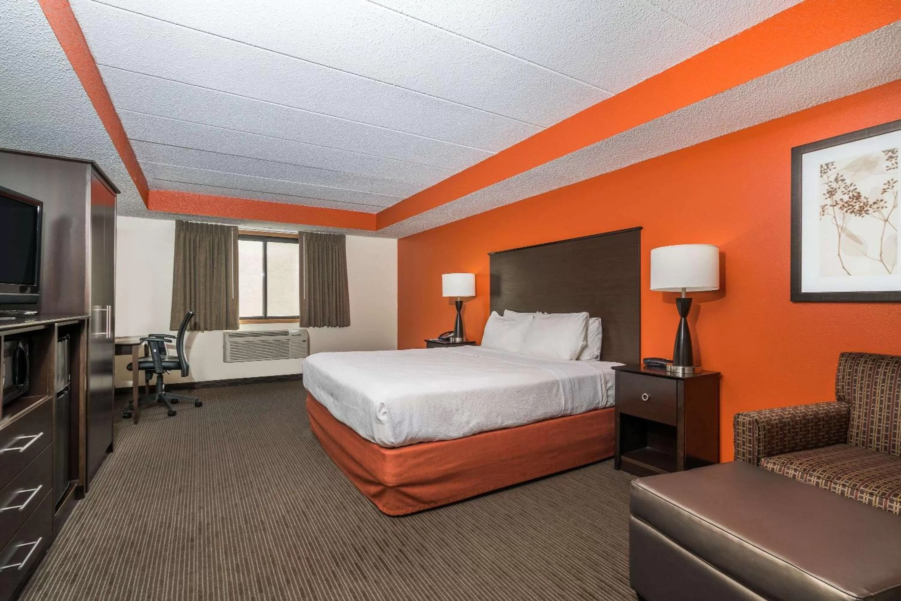 King Studio Suite - Non-Smoking in Baymont by Wyndham Bloomington MSP Airport