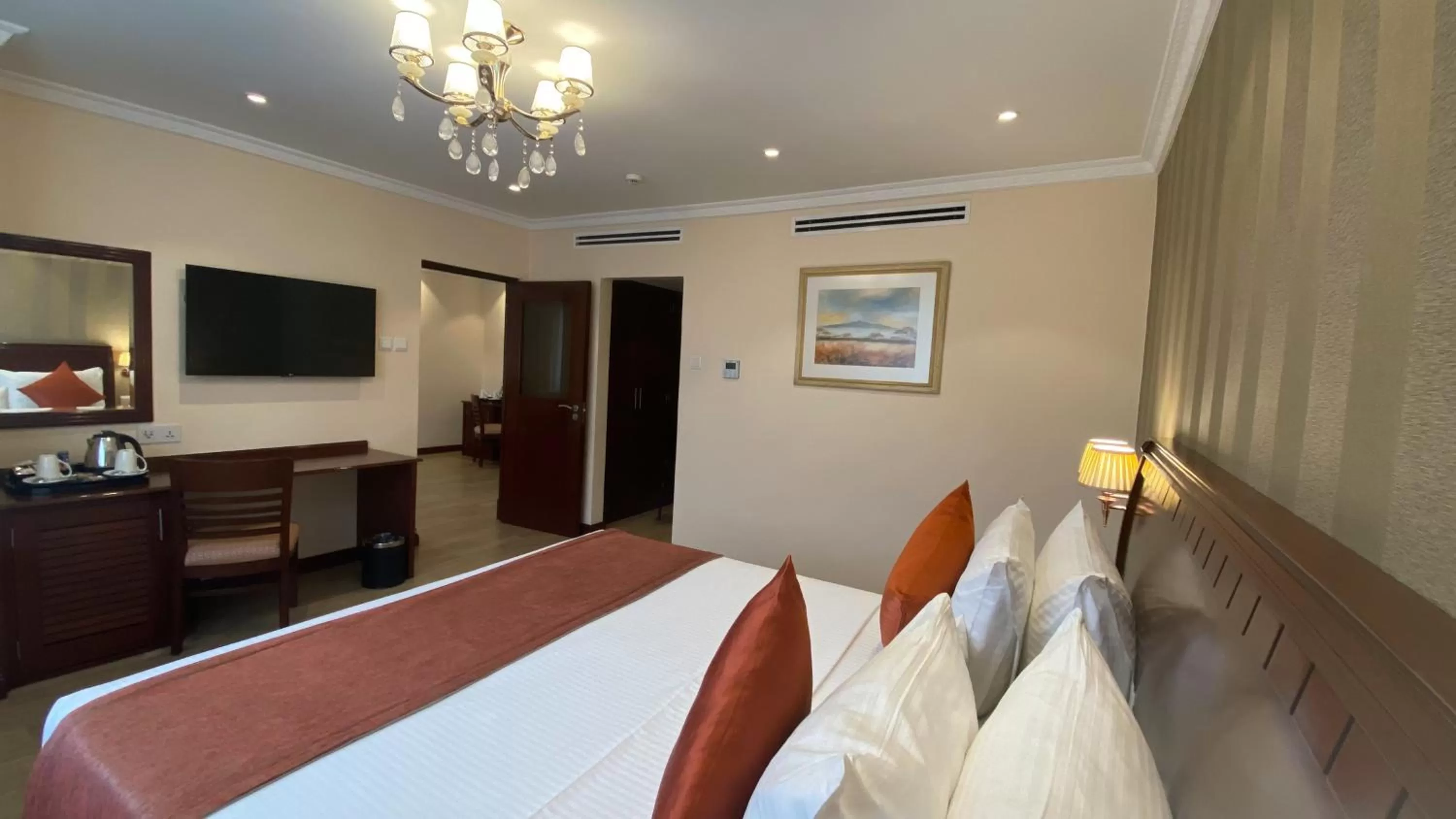 Bed in Sarova Woodlands Hotel and Spa