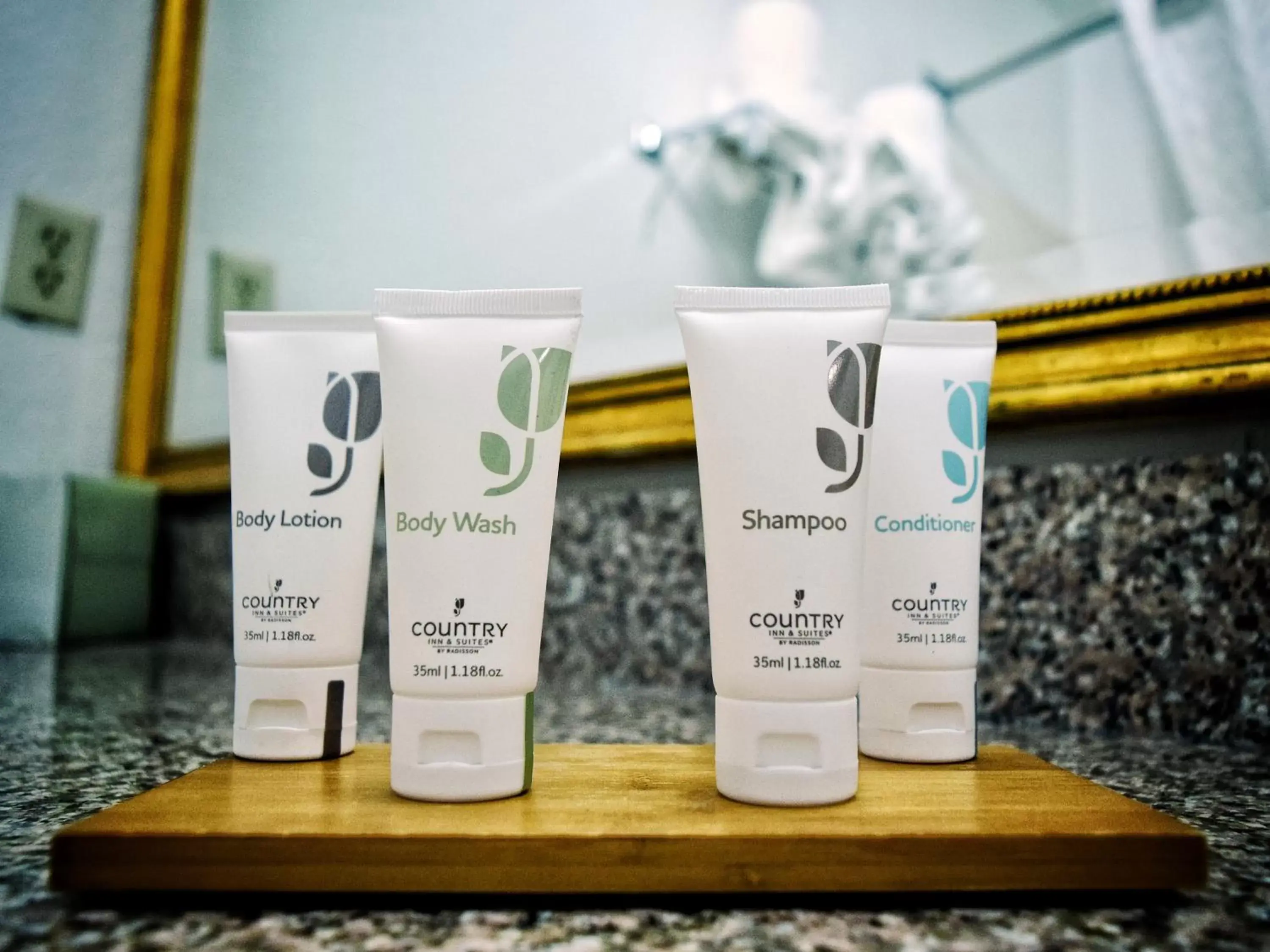 King Suite - Non-Smoking in Country Inn & Suites by Radisson, Grand Rapids Airport, MI King Suite - Non-Smoking in Country Inn & Suites by Radisson, Grand Rapids Airport, MI