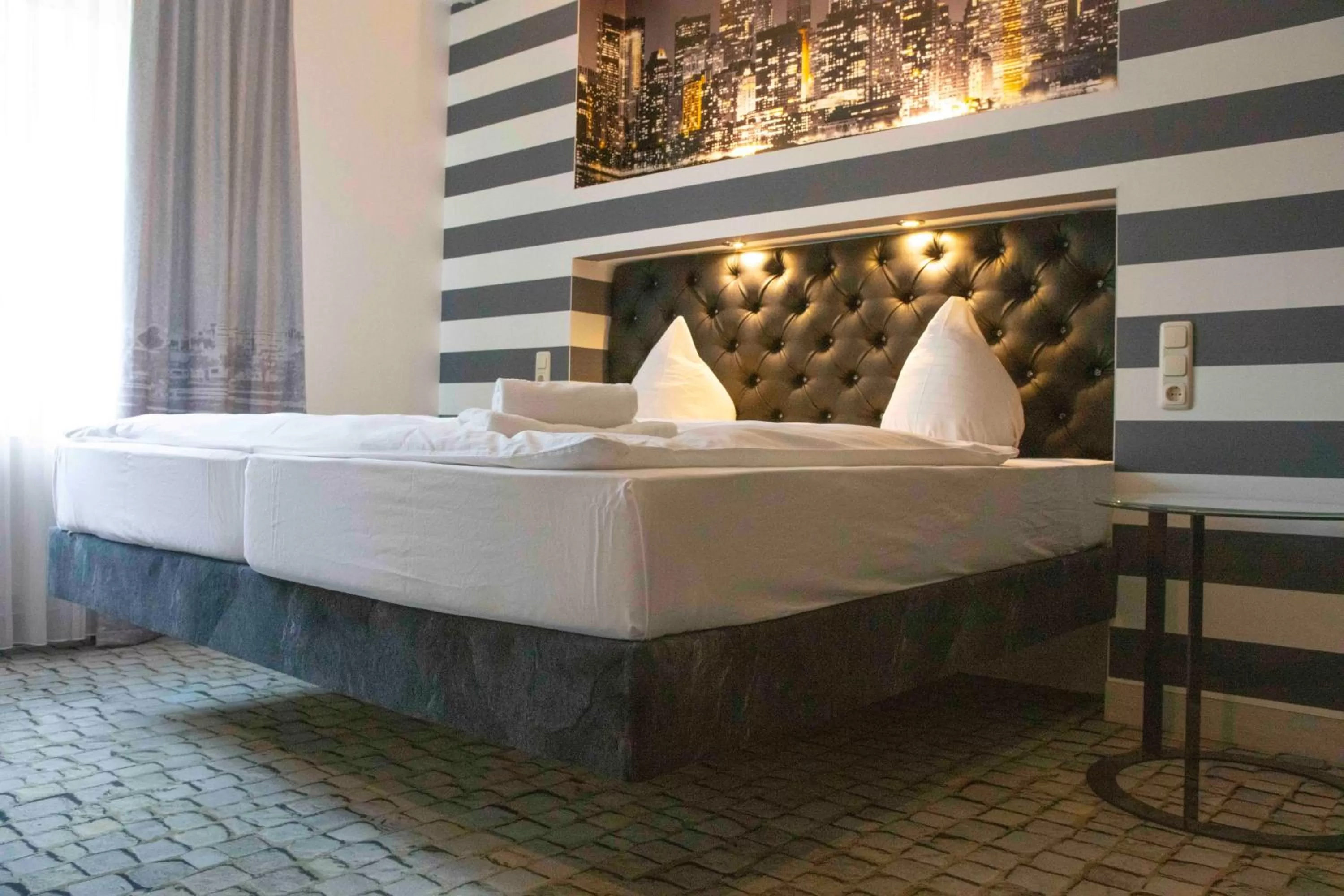 Bed in SL'otel im Parforcehaus