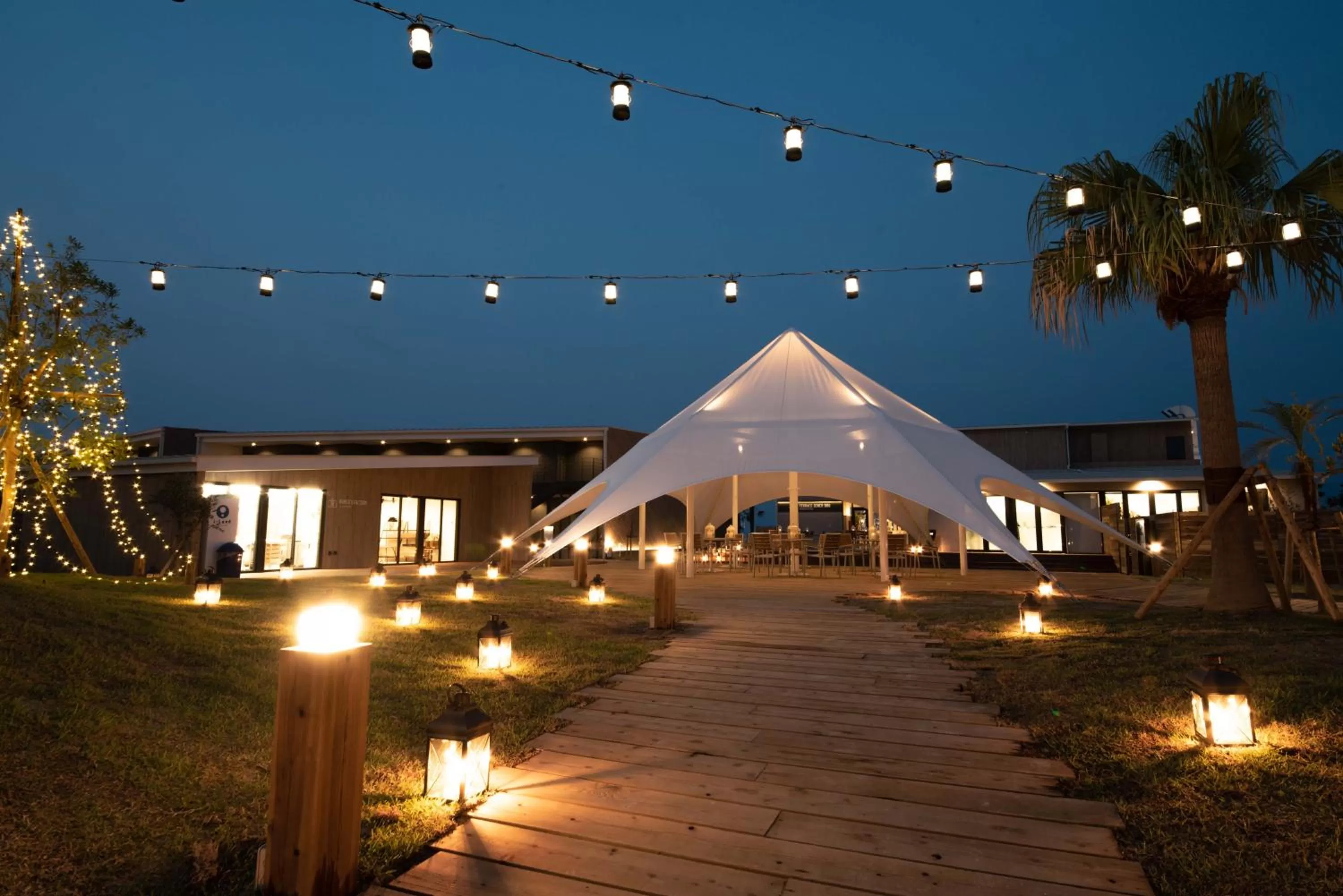 Property building in i + Land Nagasaki