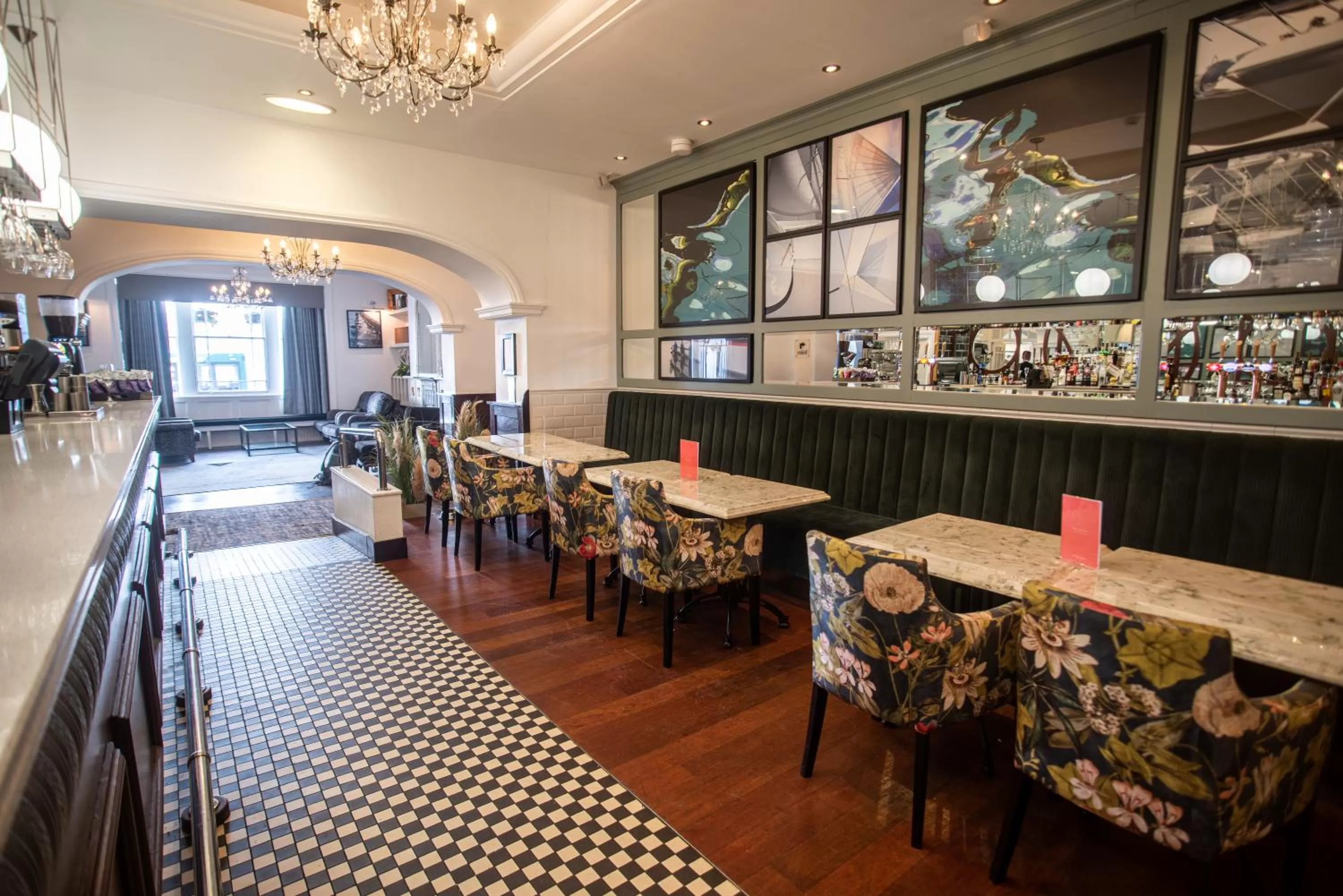 Lounge or bar in Low Wood Bay