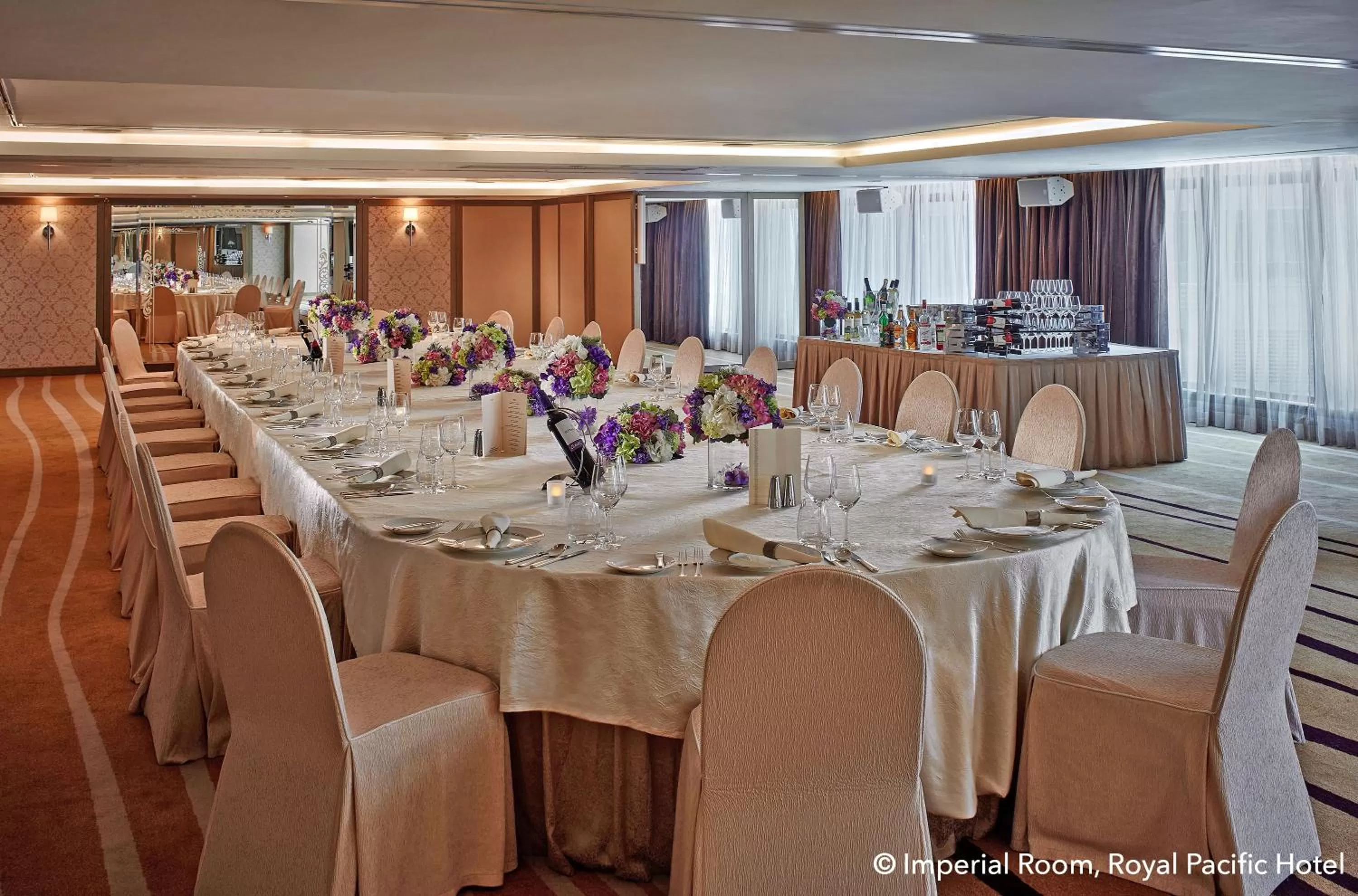 Banquet/Function facilities in The Royal Pacific Hotel & Towers