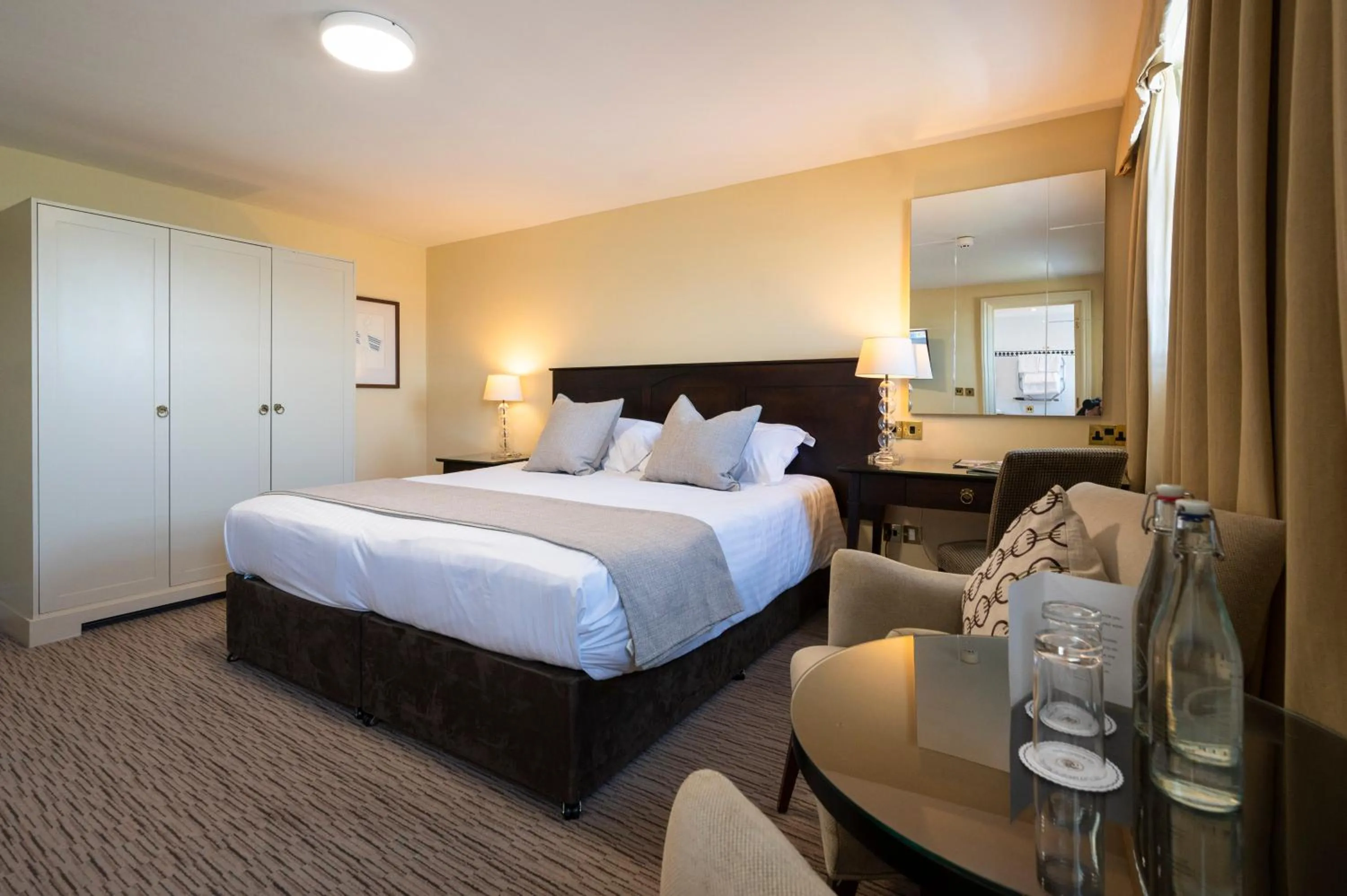 Bedroom, Bed in St George's Hotel - Llandudno