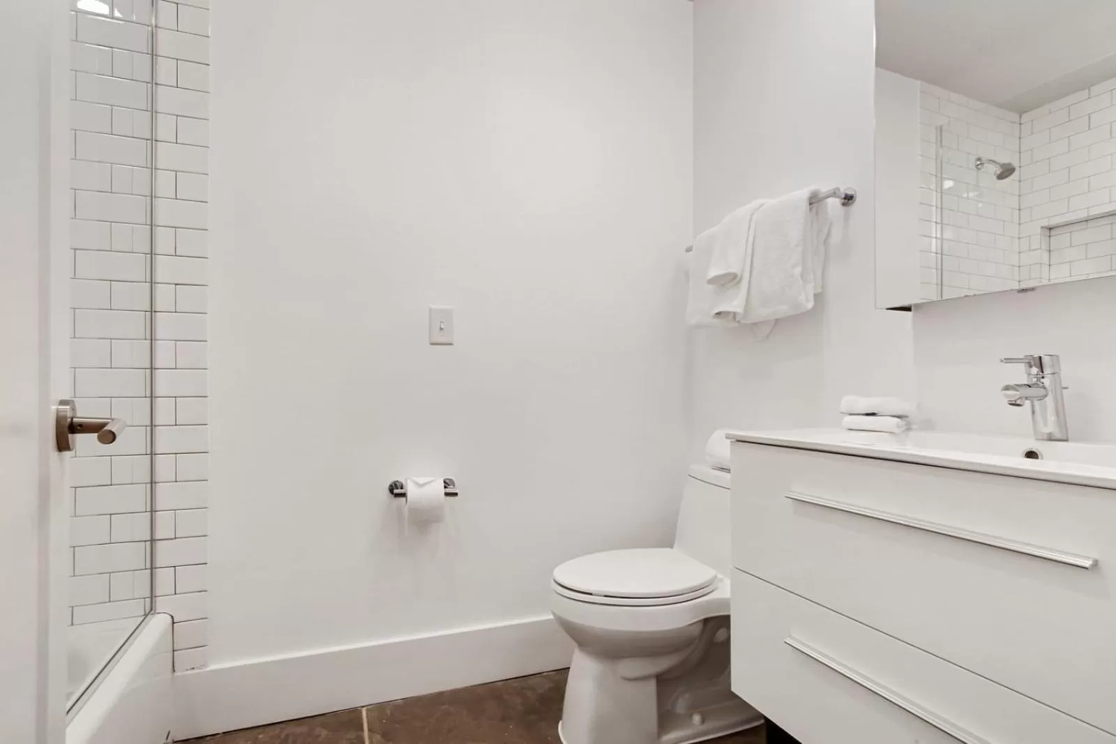 Bathroom in Roami at Motorworks