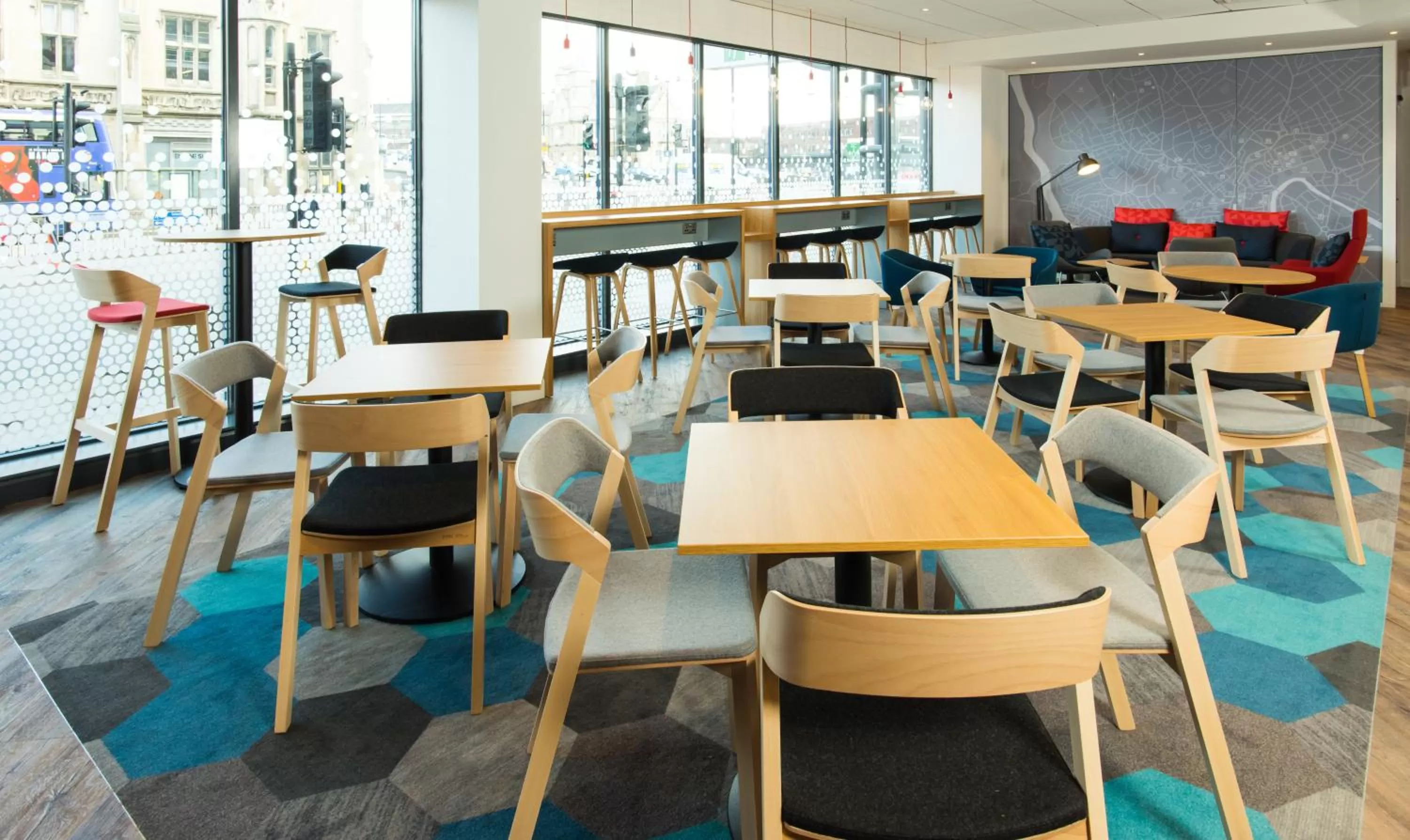 Lobby or reception in Holiday Inn Express Bristol City Centre by IHG