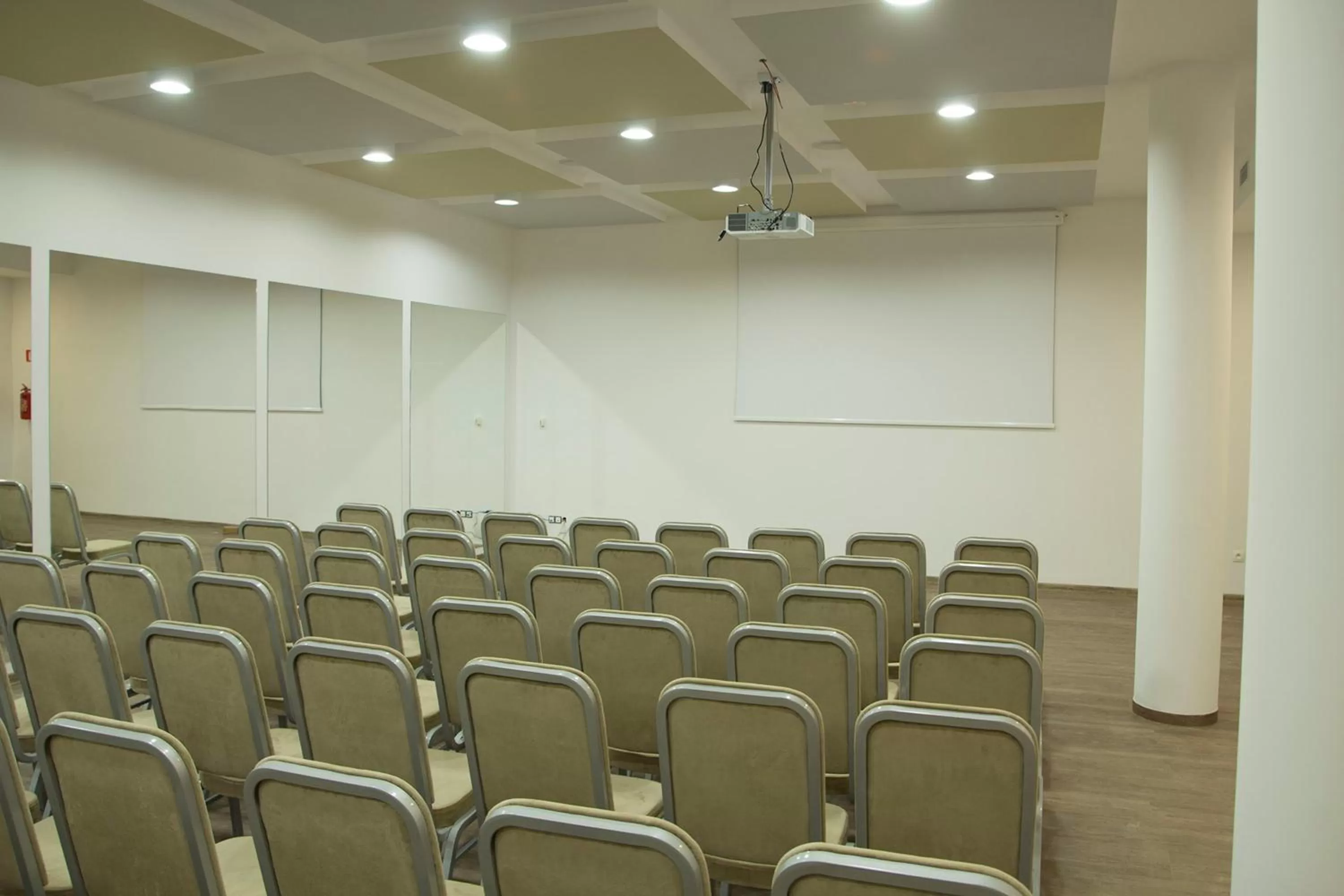 Business facilities in Hotel Bardo