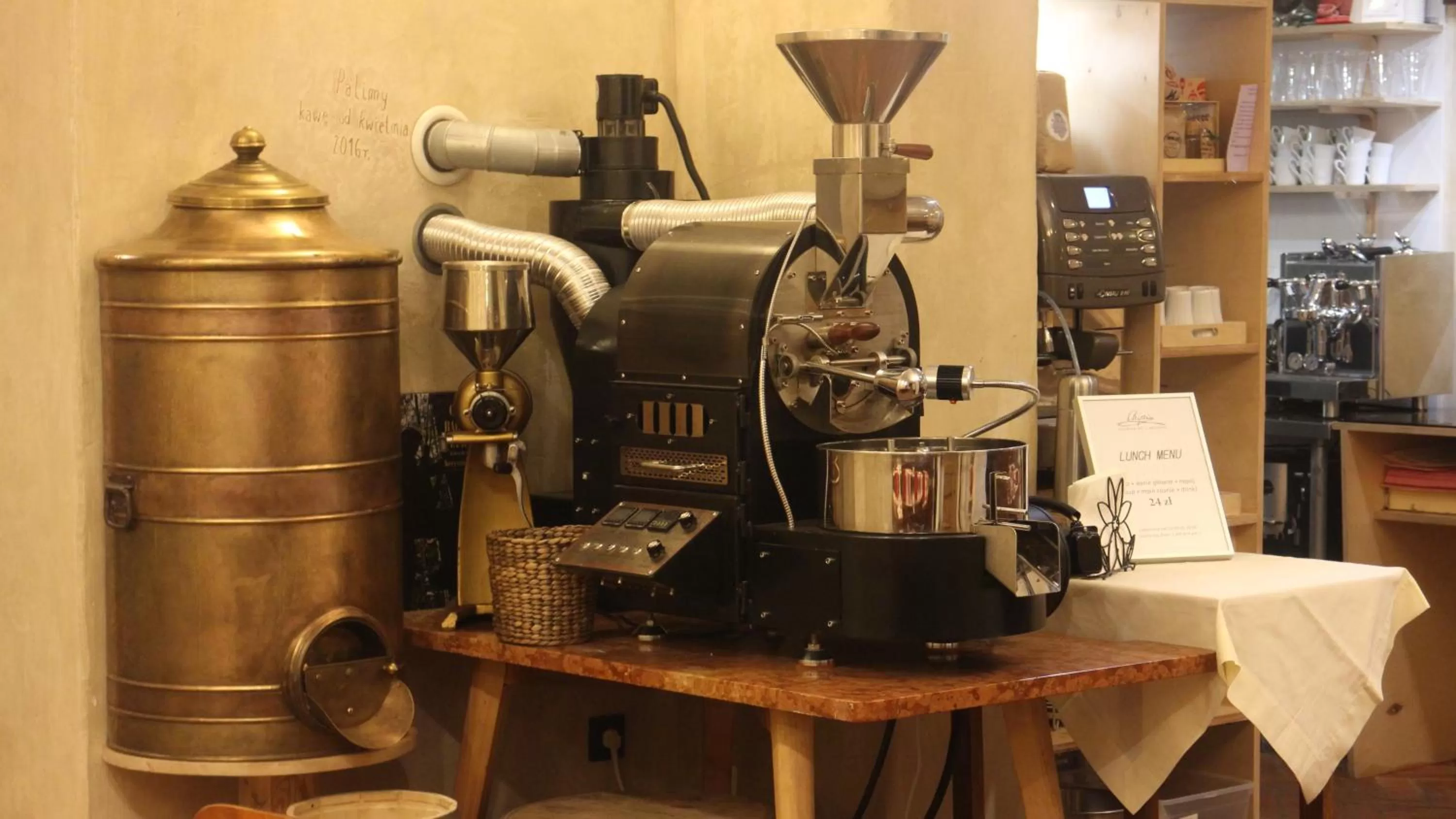 Restaurant/places to eat in Chopin Boutique