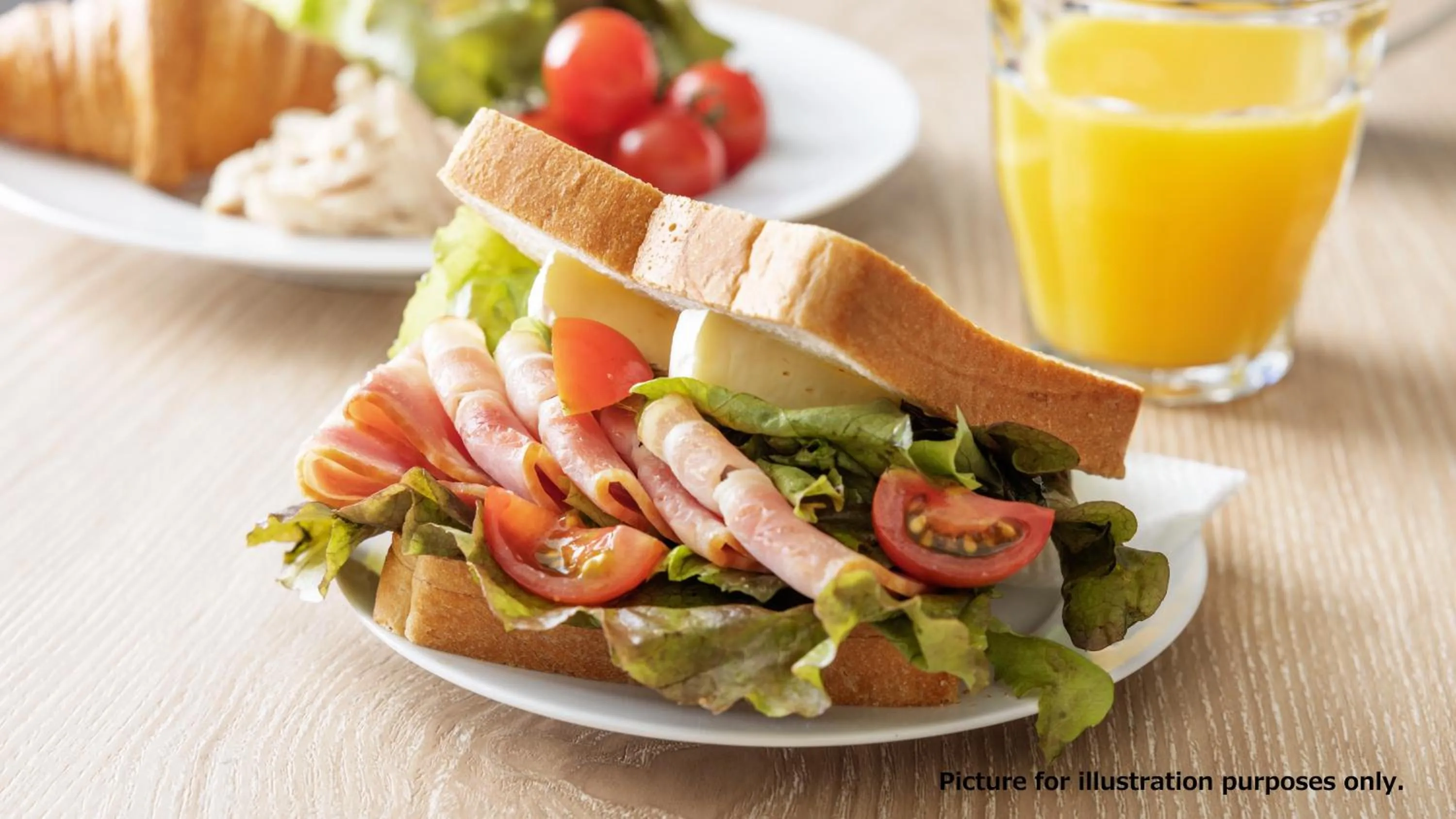 Breakfast in the b akasaka