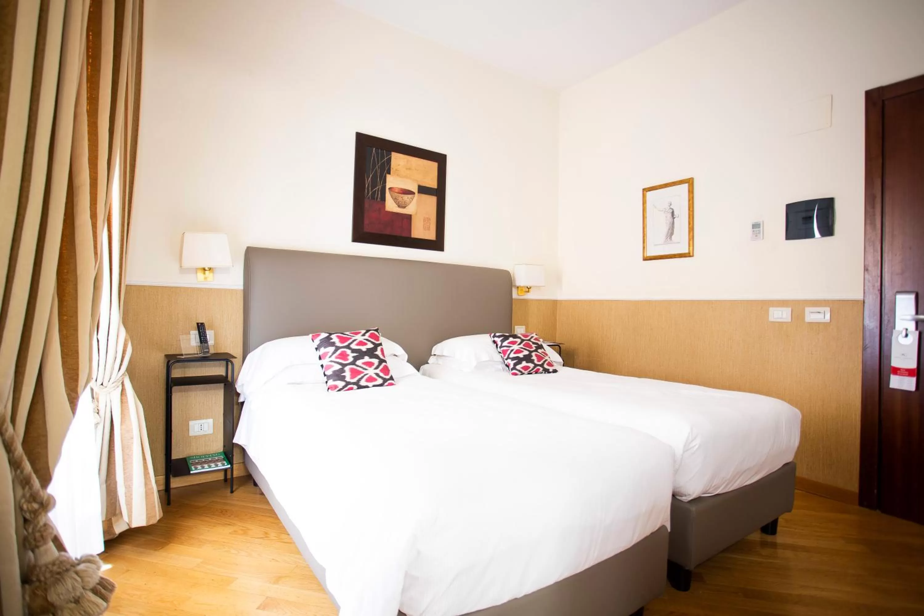 Bedroom in Hotel Adriano