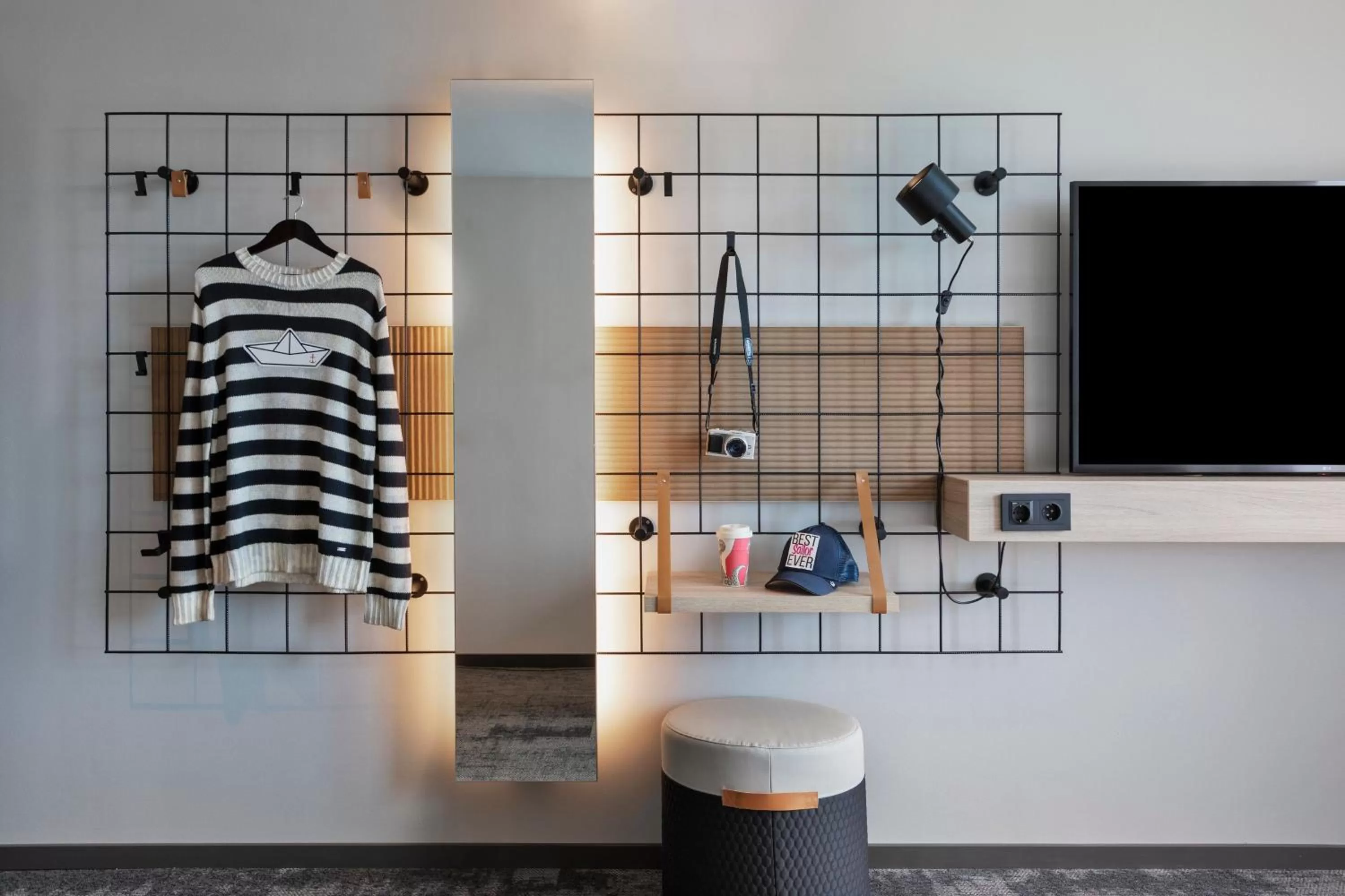 Photo of the whole room in Moxy Bergen