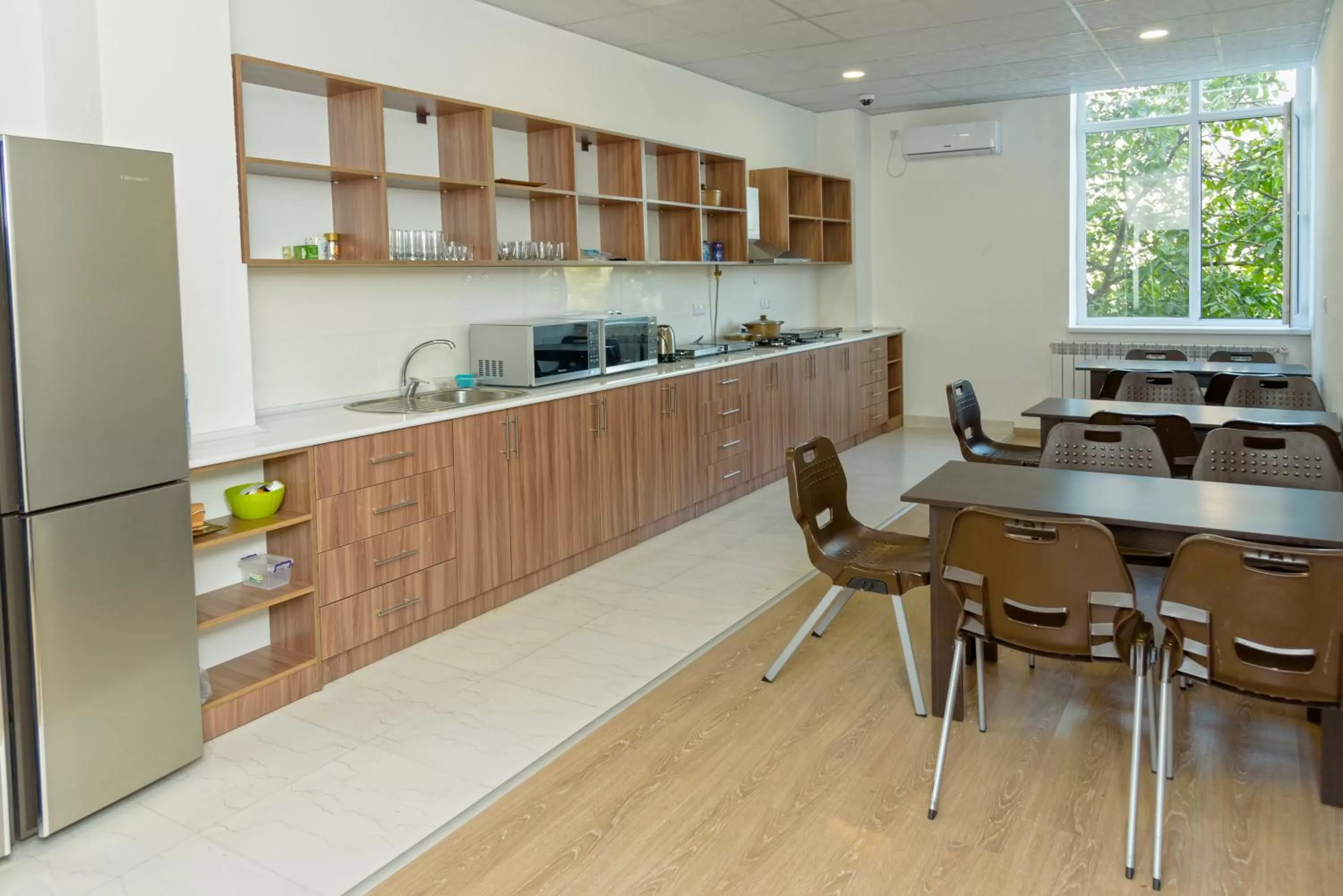 Kitchen or kitchenette in Richmind Hotel