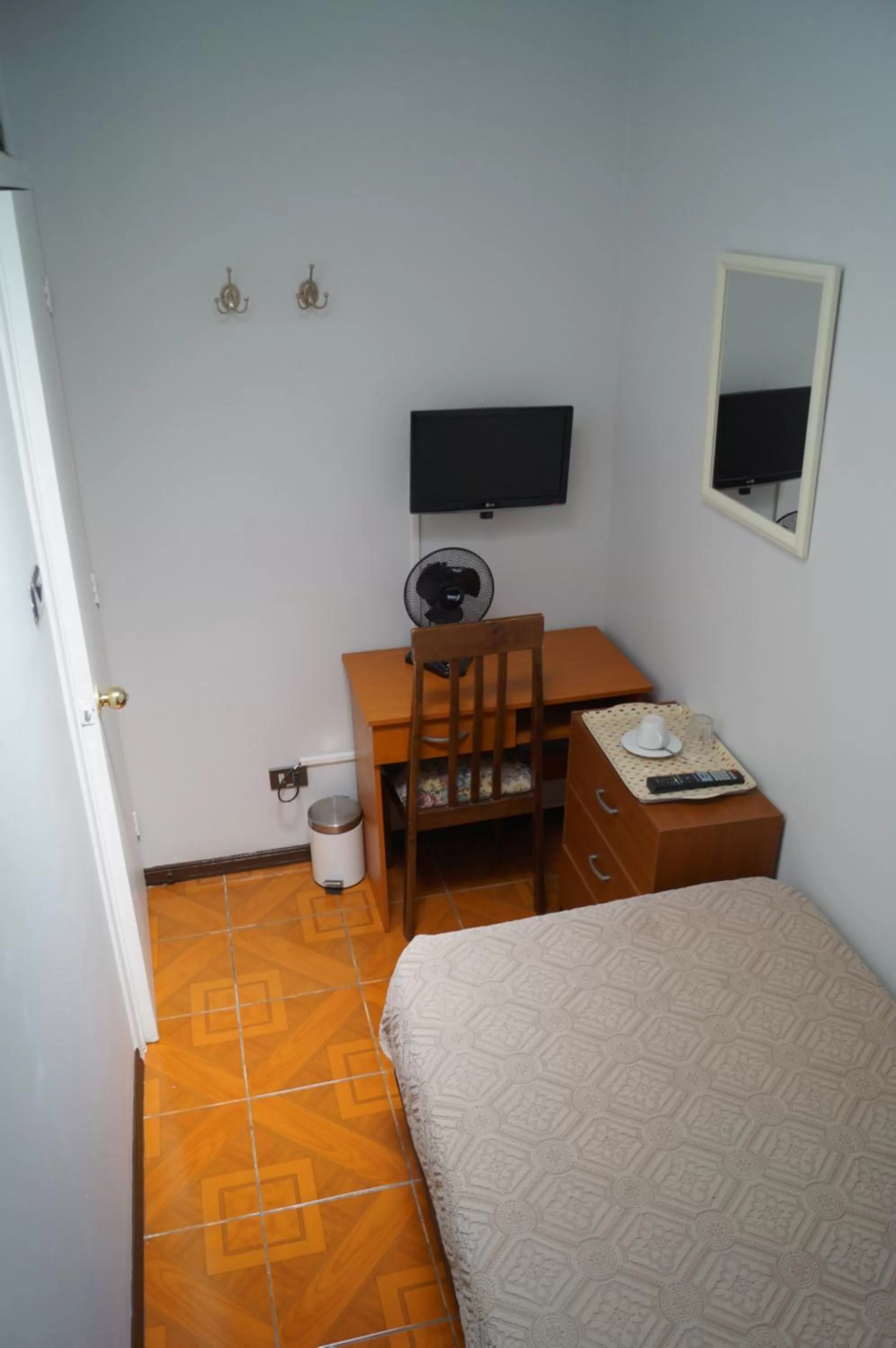 TV/Entertainment Center in Residencial Universitaria