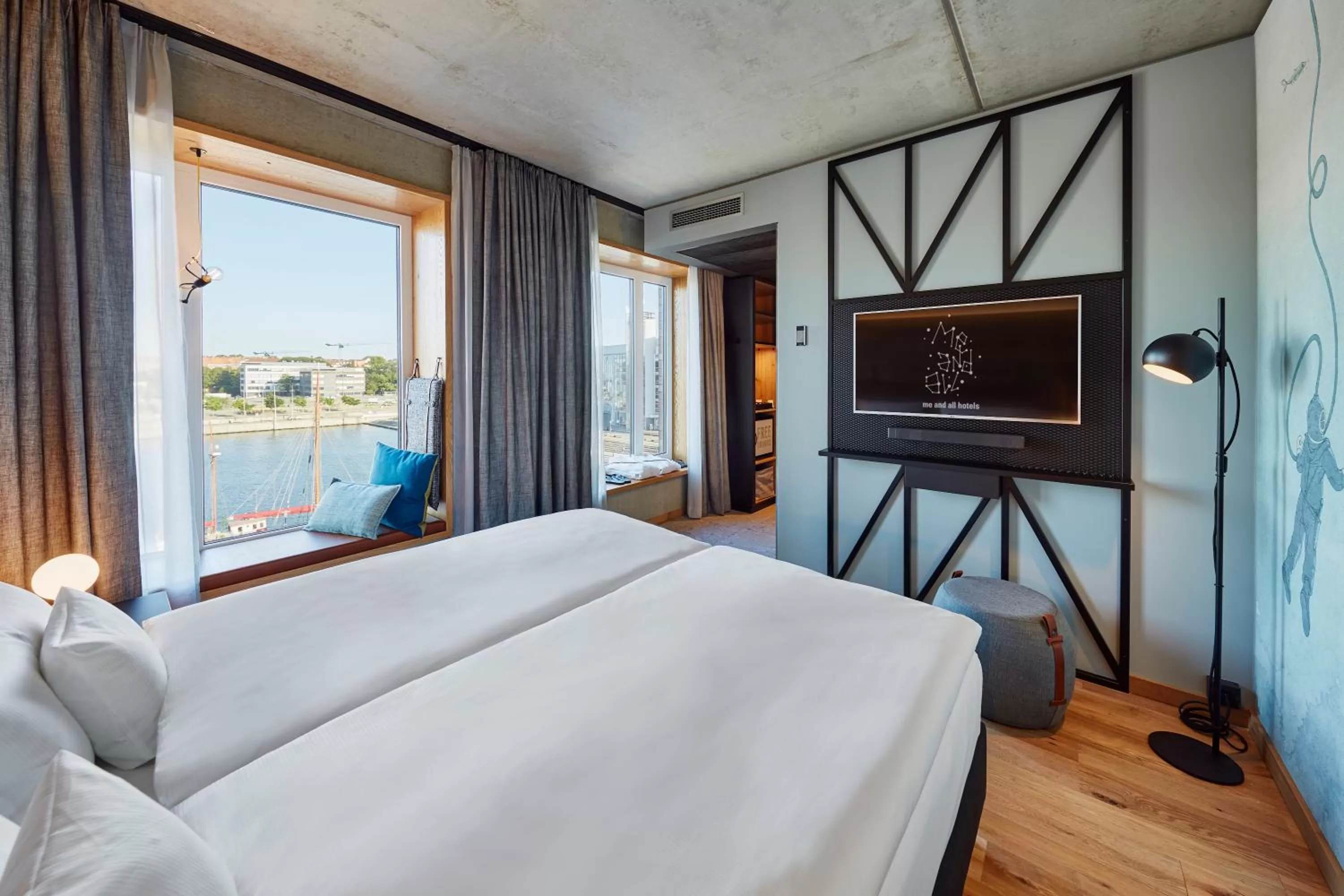 Photo of the whole room, Bed in Me and All Hotel Kiel, by Hyatt