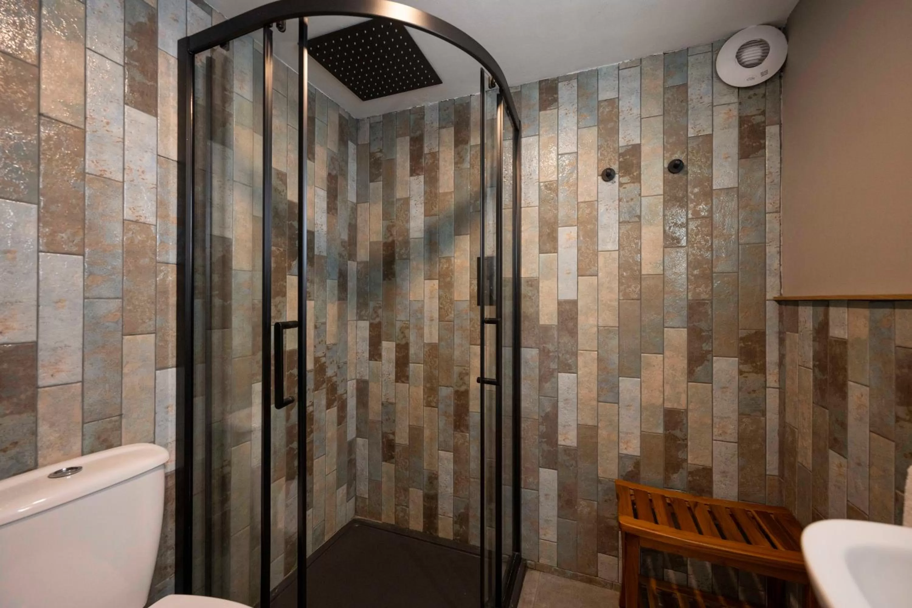 Bathroom in The Tan Hill Inn