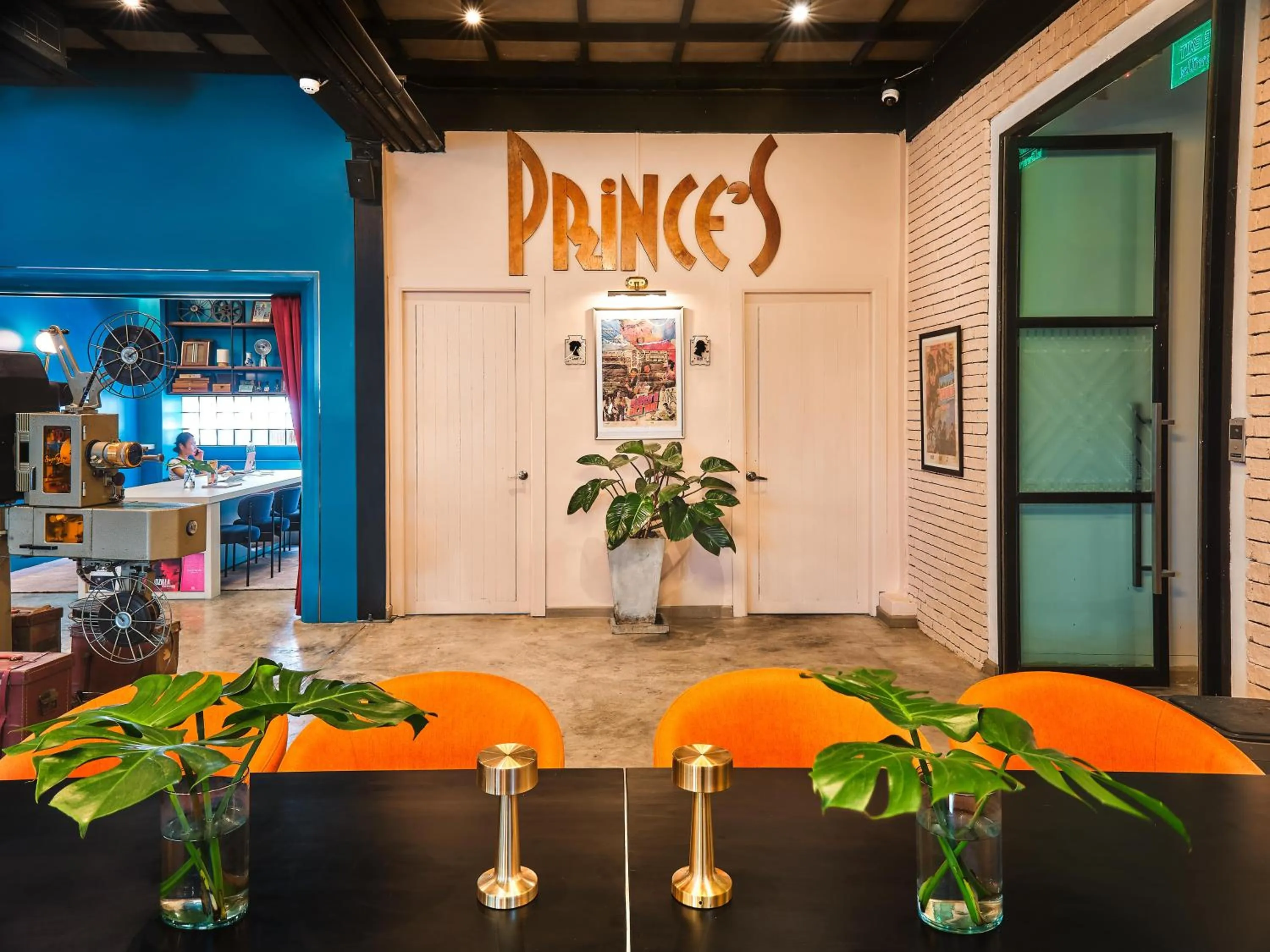 Lobby or reception in Prince Theatre Heritage Stay Hostel - Silom