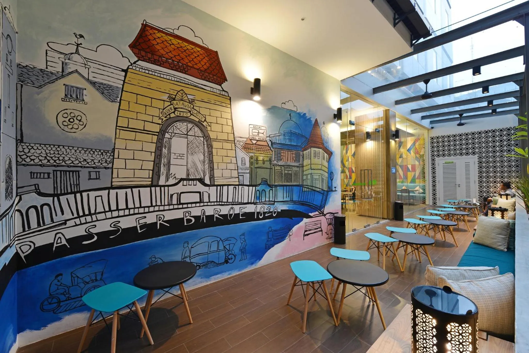 Lounge or bar in POP! Hotel Pasar Baru Jakarta