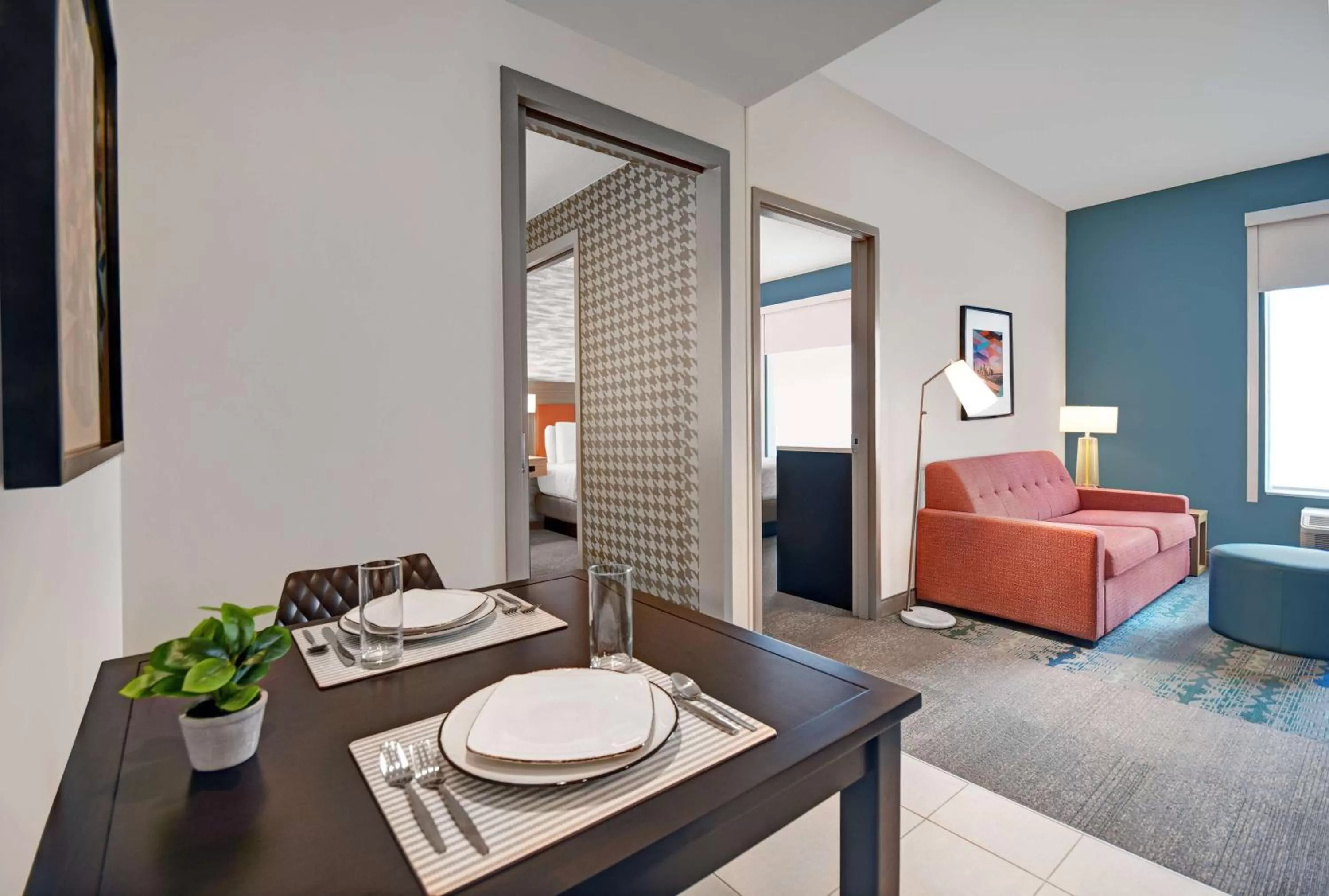 Living room, Bed in Home2 Suites by Hilton Houston Medical Center, TX