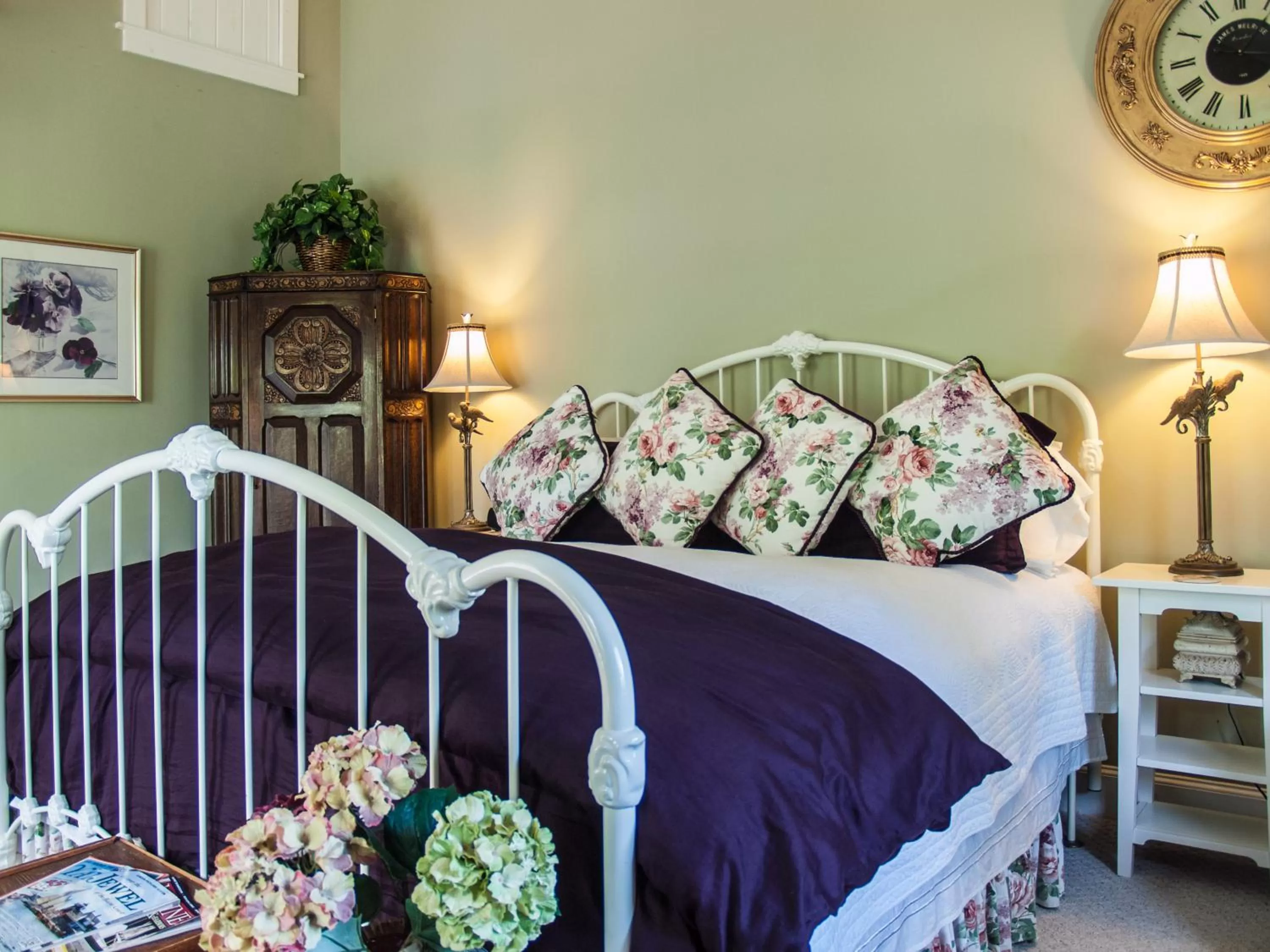 Bed in Blackberry Inn