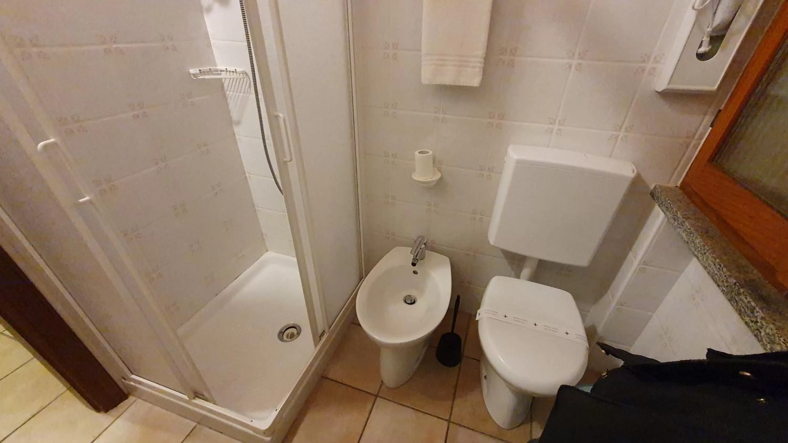 Shower in Stampa 1968 Hotel e Ristorante