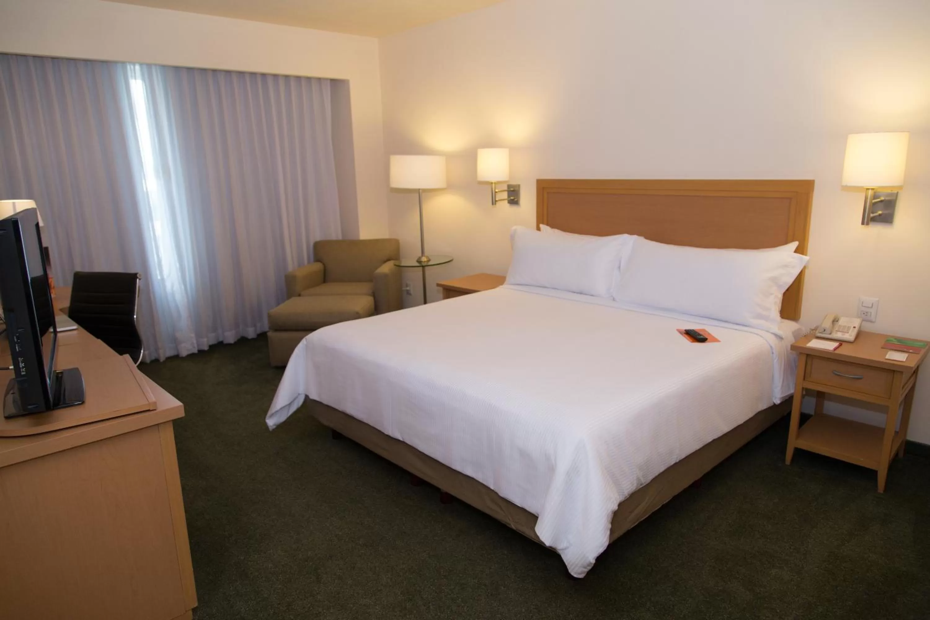 Bed in Fiesta Inn Ecatepec