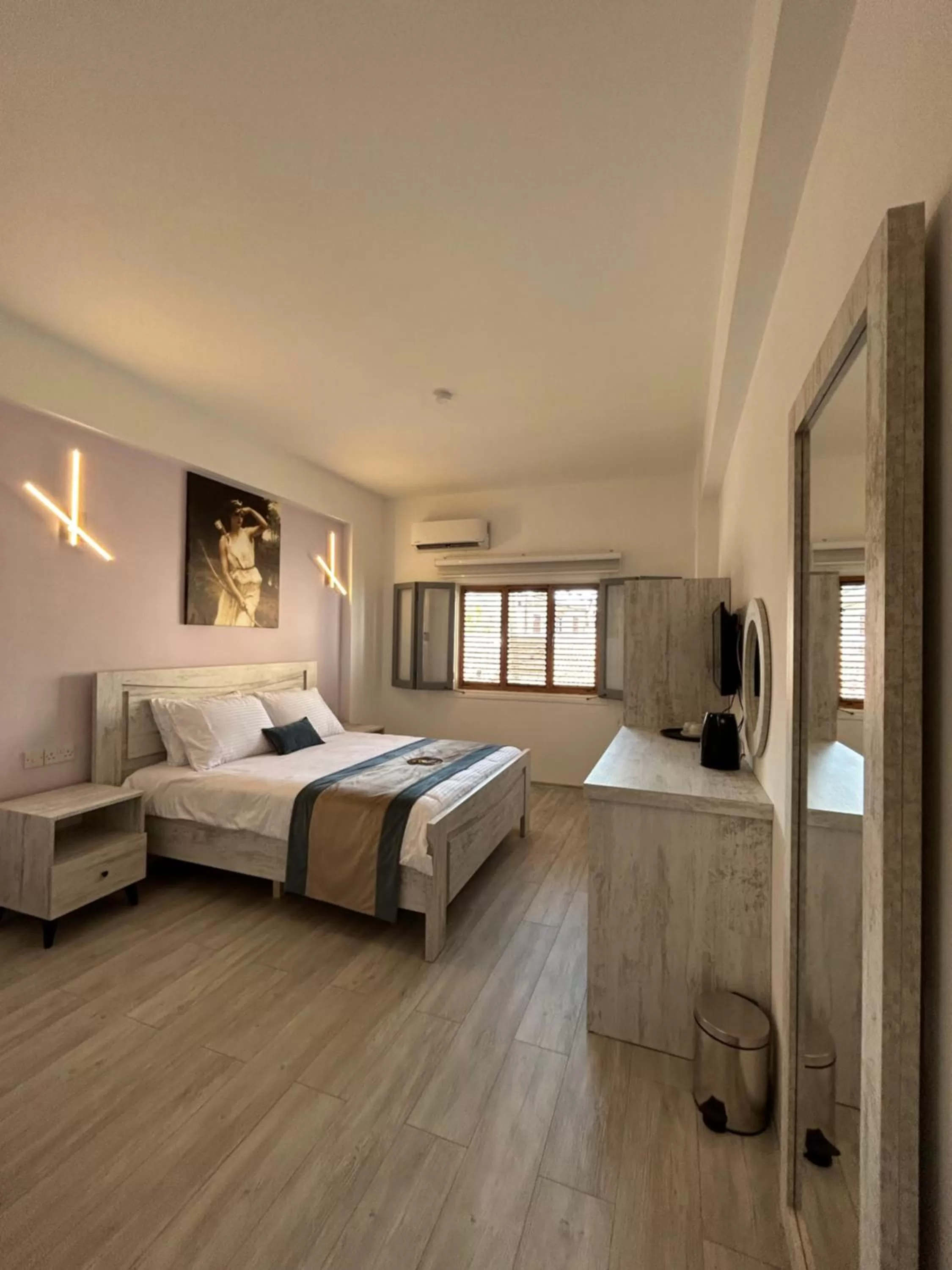 Royal Goddess Guest House, Walled City