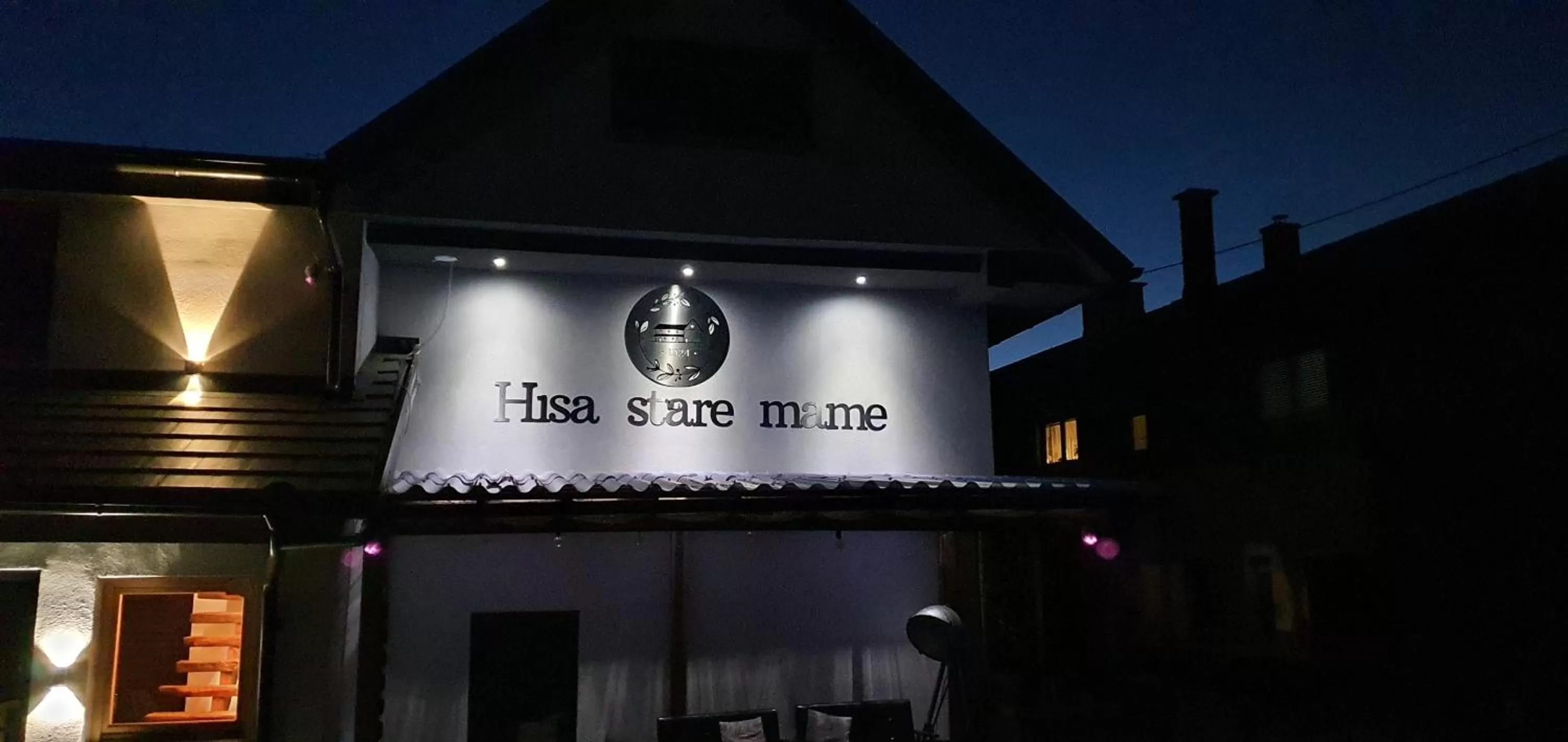 Property Building in Hiša stare mame