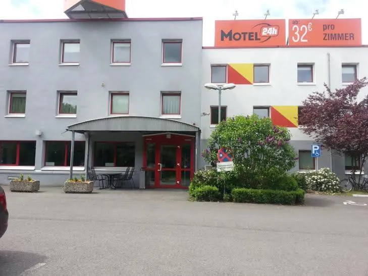 Facade/entrance in Motel 24h Bremen