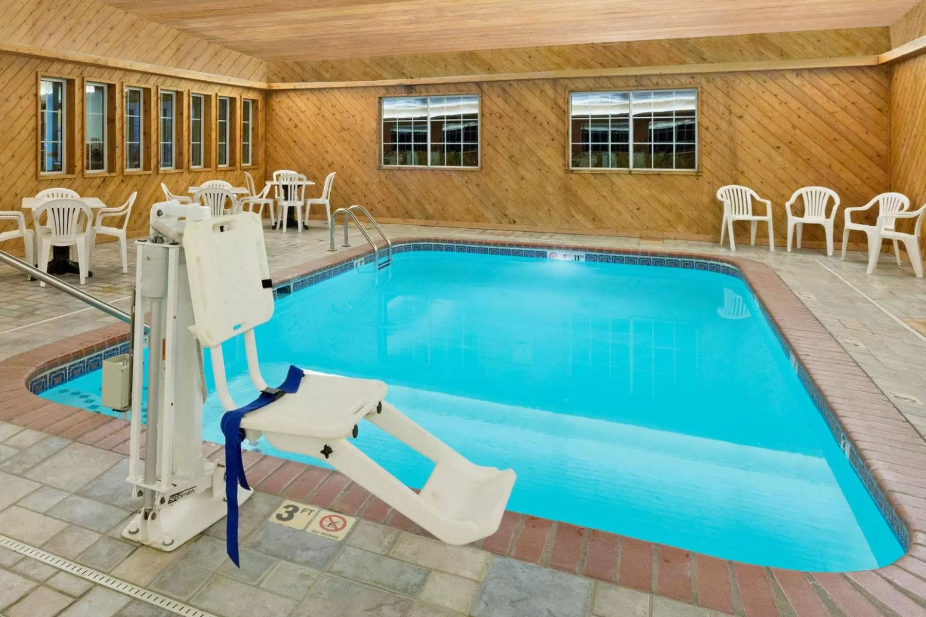 Swimming pool in Super 8 by Wyndham Clarinda