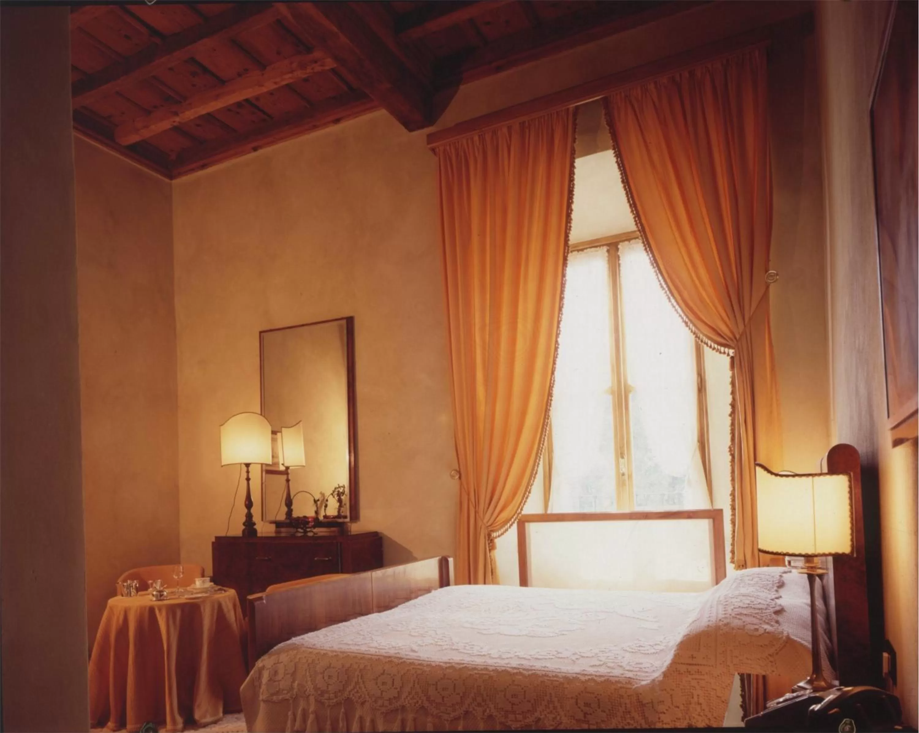 Bed in Hotel Locanda Dei Mai Intees