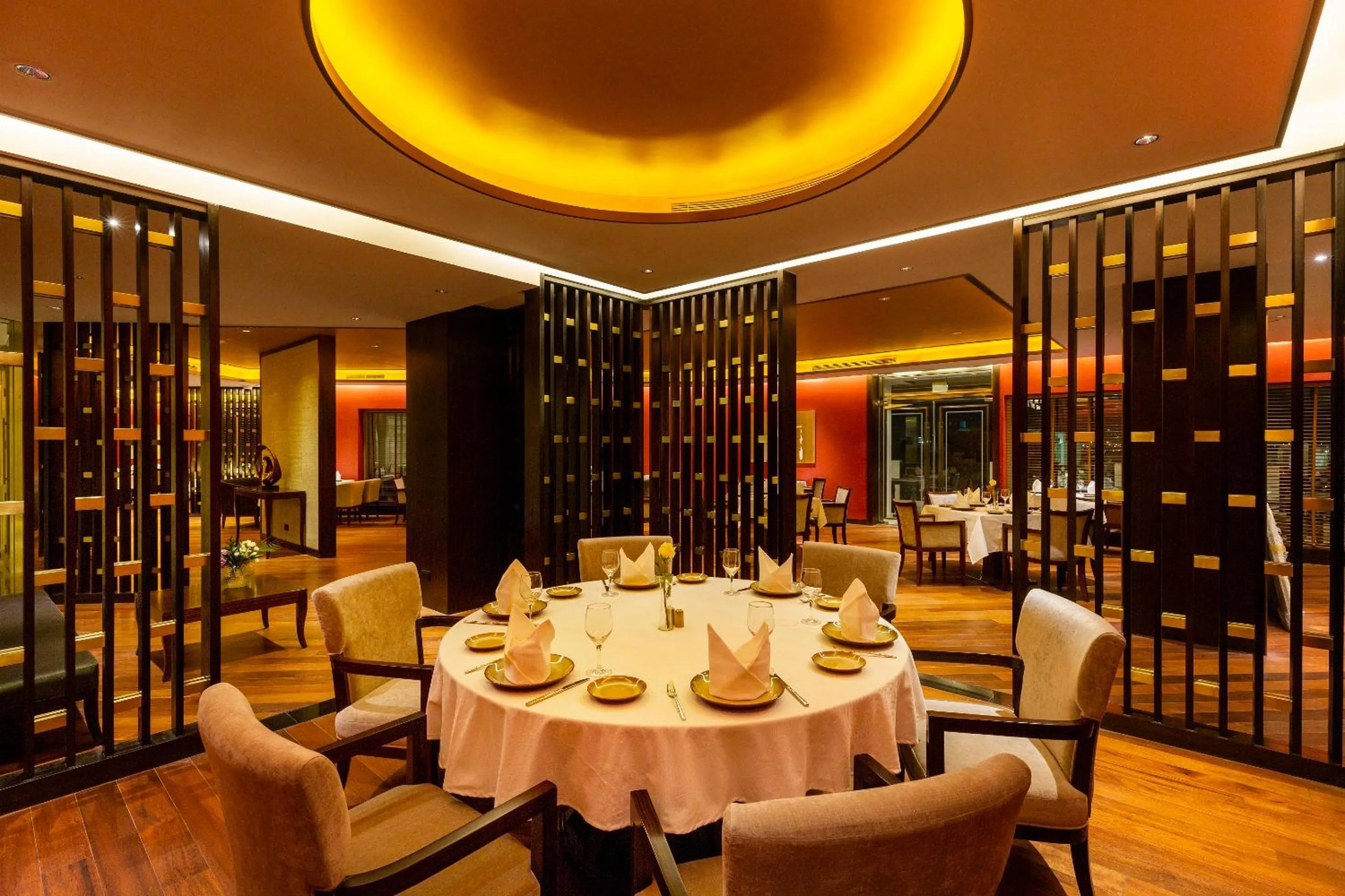 Restaurant/places to eat in Ezdan Palace Hotel