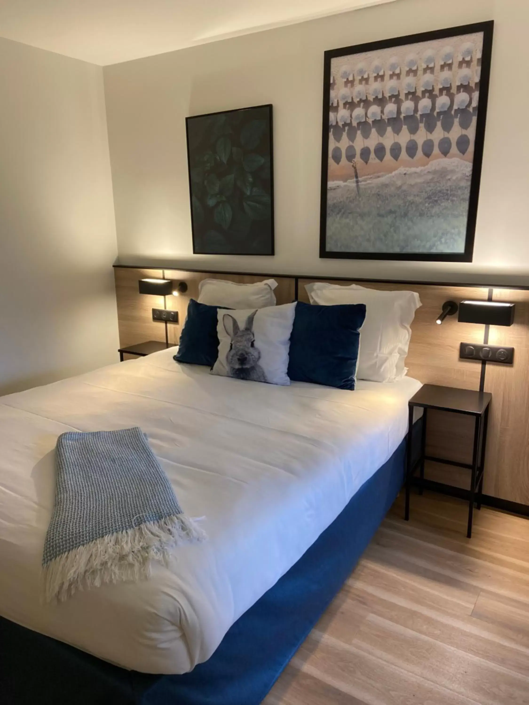 Apartment Queen Bed with Sofa Bed in Tulip Residences Joinville-Le-Pont Apartment Queen Bed with Sofa Bed in Tulip Residences Joinville-Le-Pont