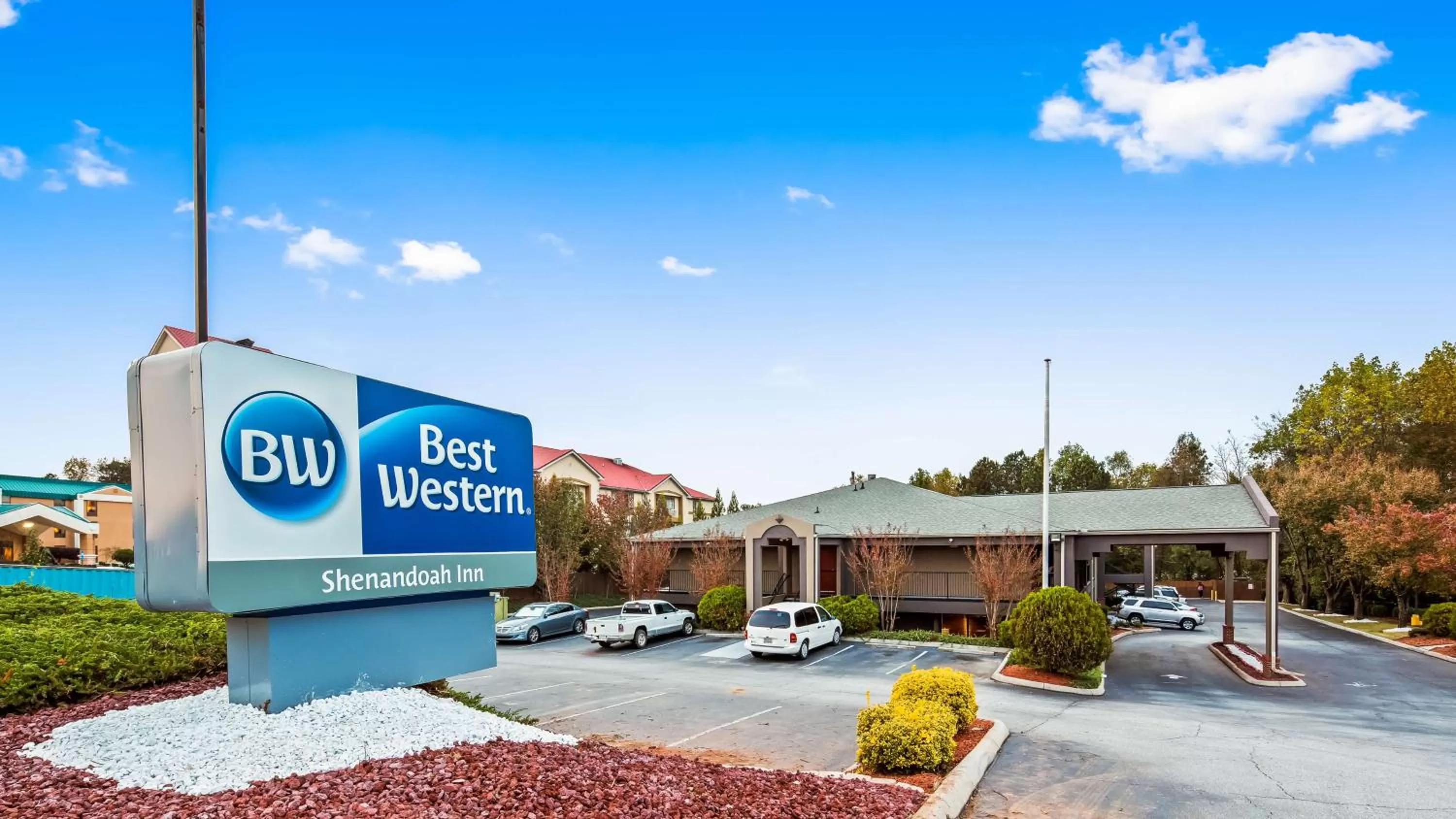 Property building in Best Western Shenandoah Inn