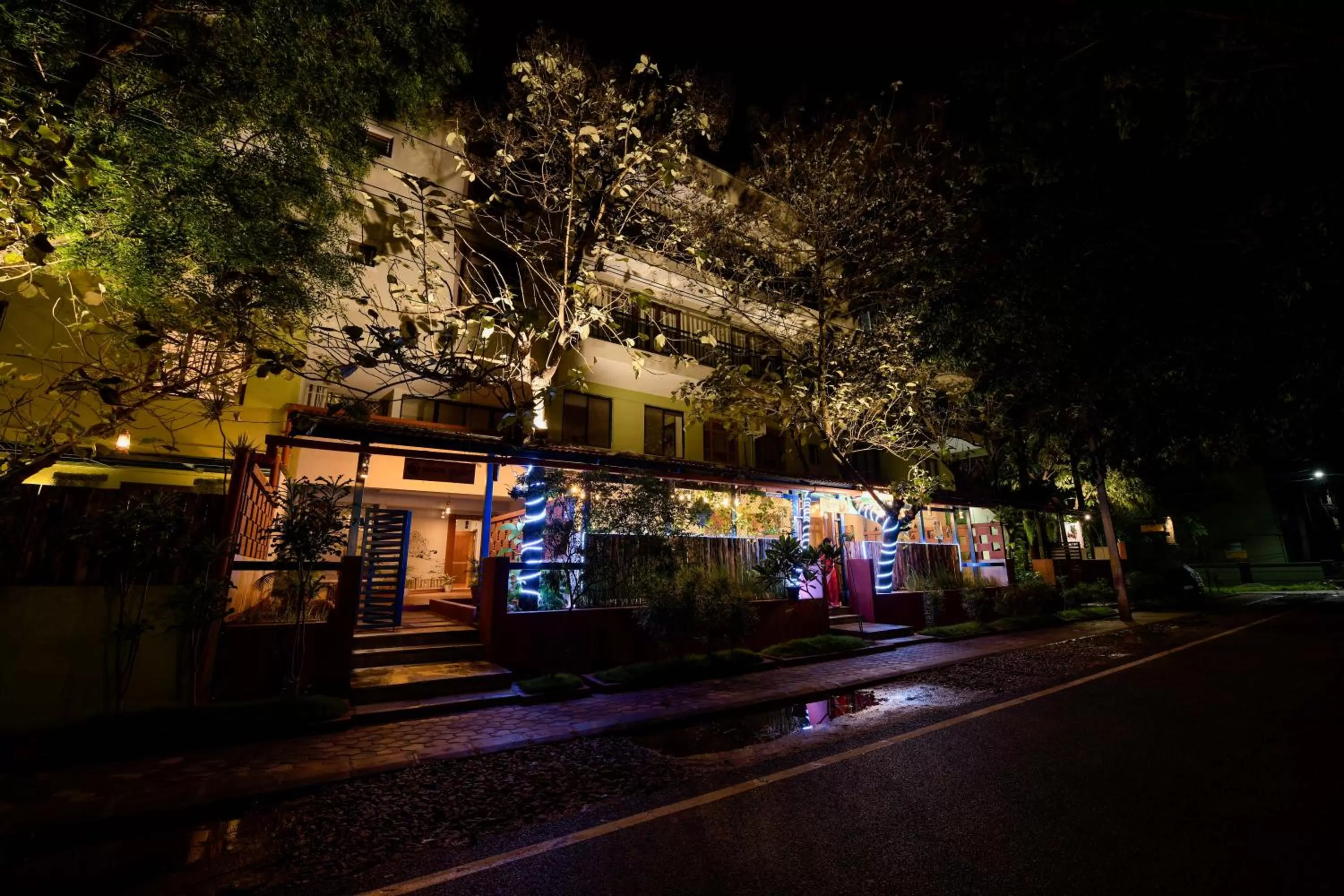 Property building in SAFARI QUEST