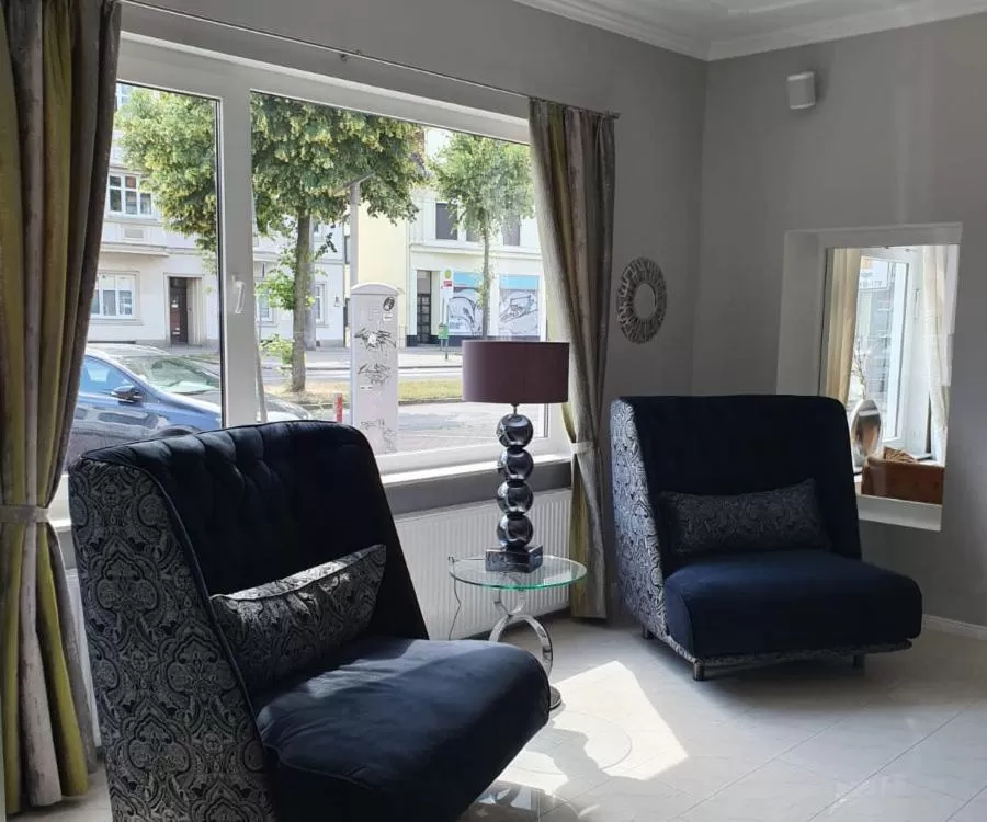 Seating area in artHOTEL Bremen