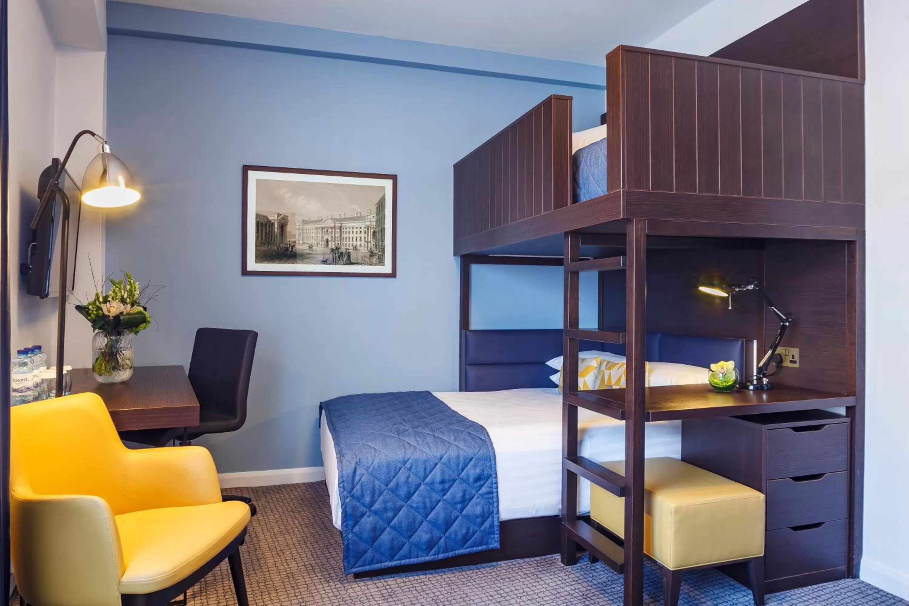 bunk bed, Bed in Temple Bar Hotel