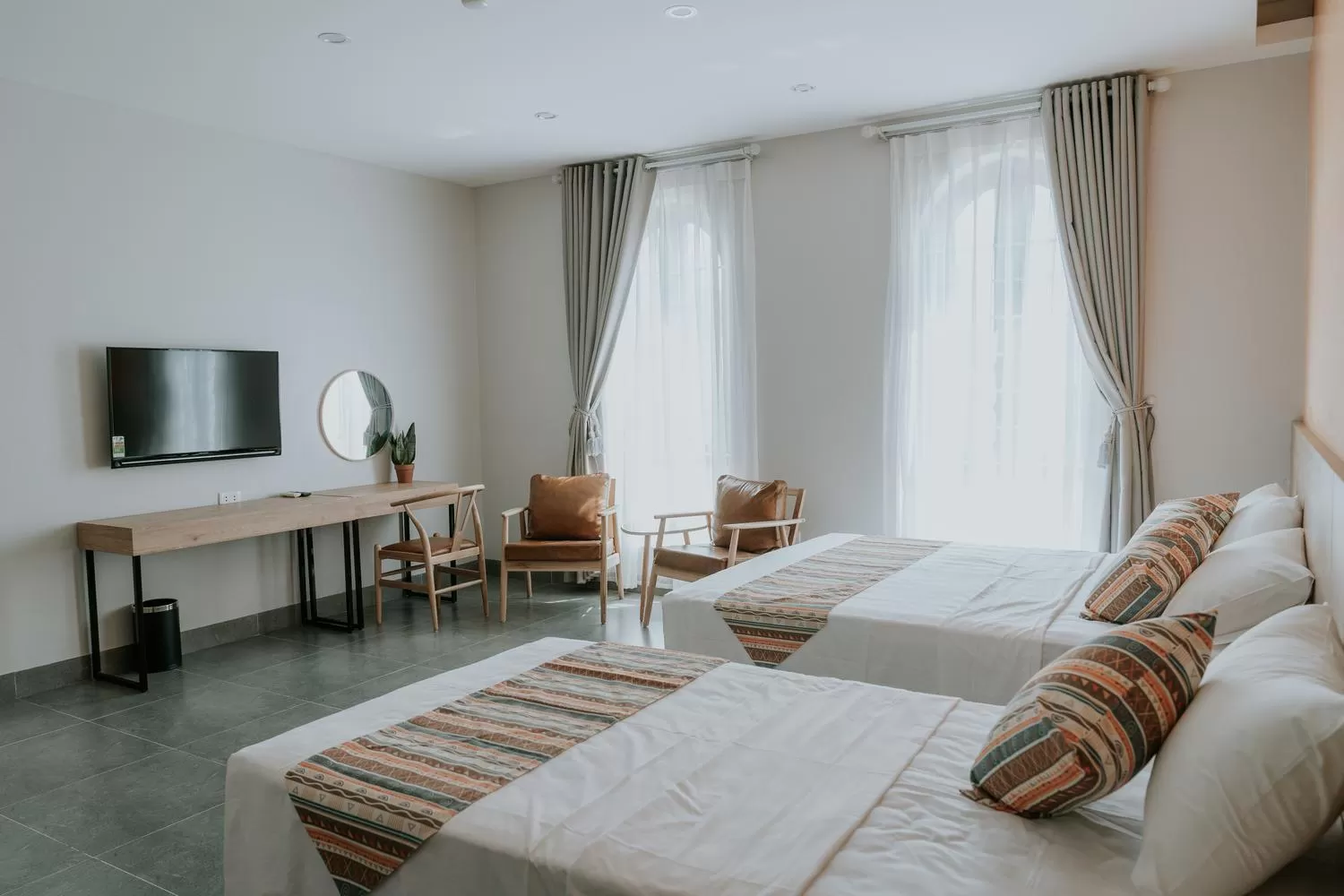 hair dresser, Bed in Le Cactus Hotel Ha Long