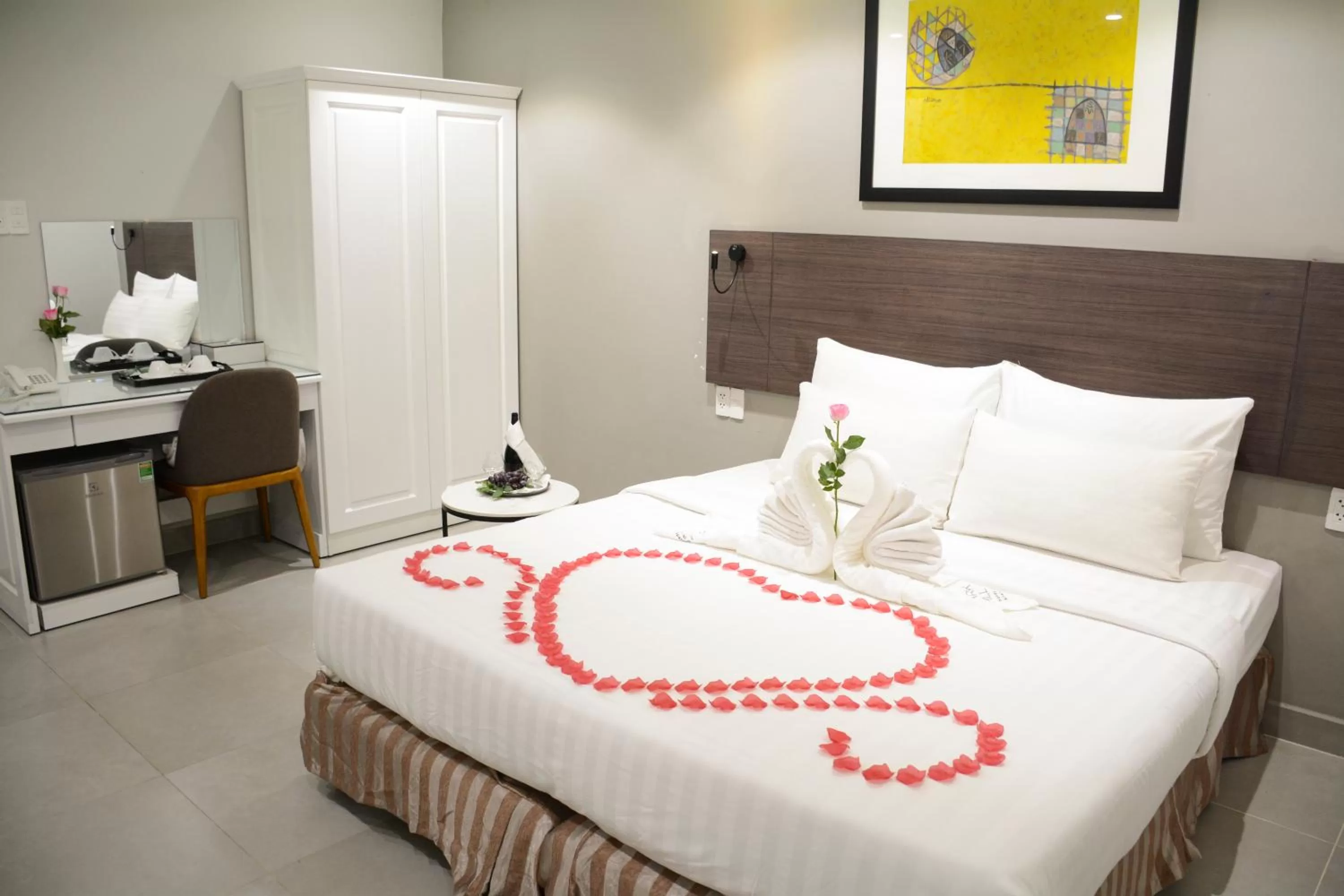 Photo of the whole room, Bed in Park Hill Hotel - Phu My Hung