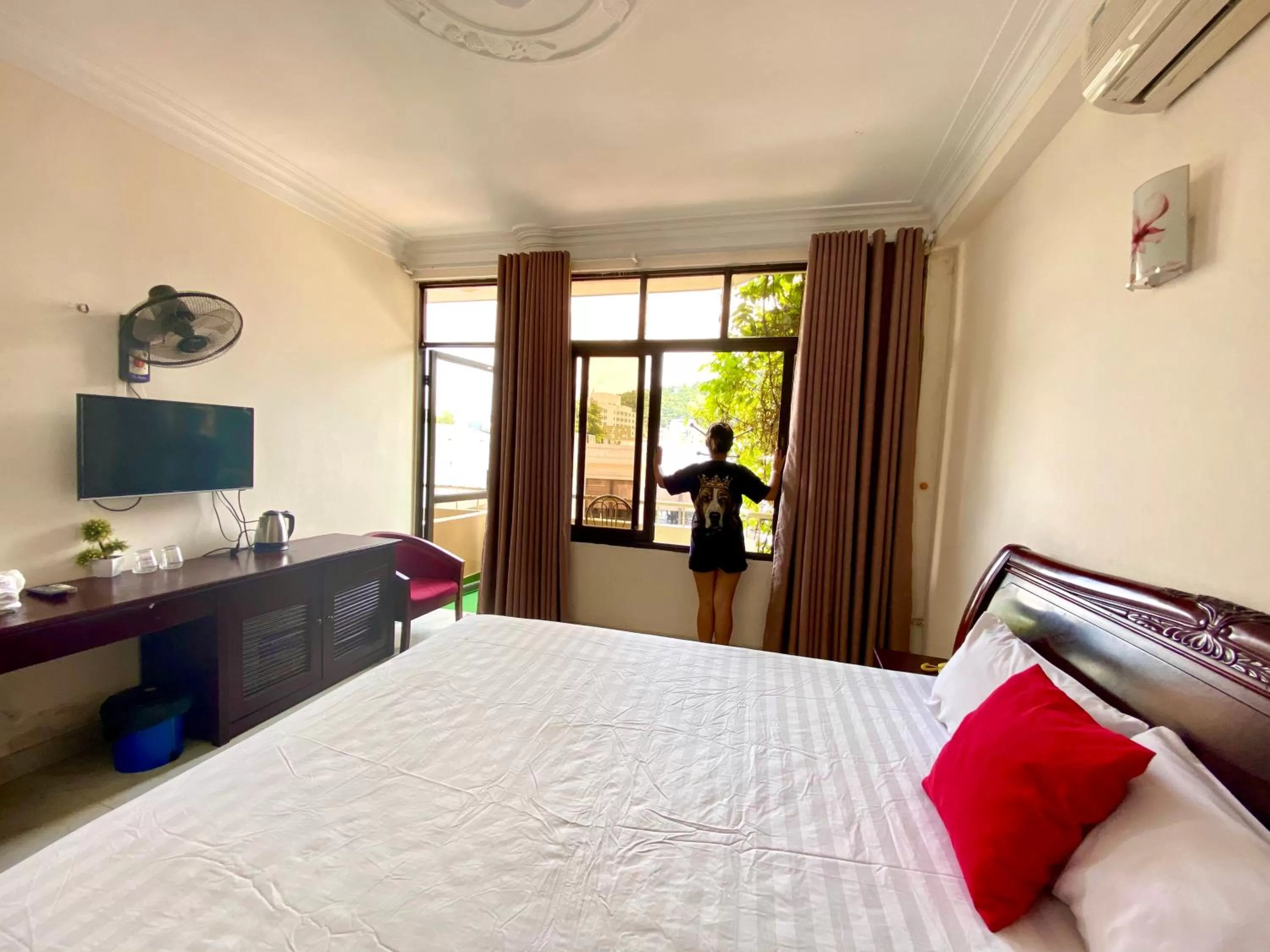 Bed in Viet Nhat Halong Hotel - Bai Chay