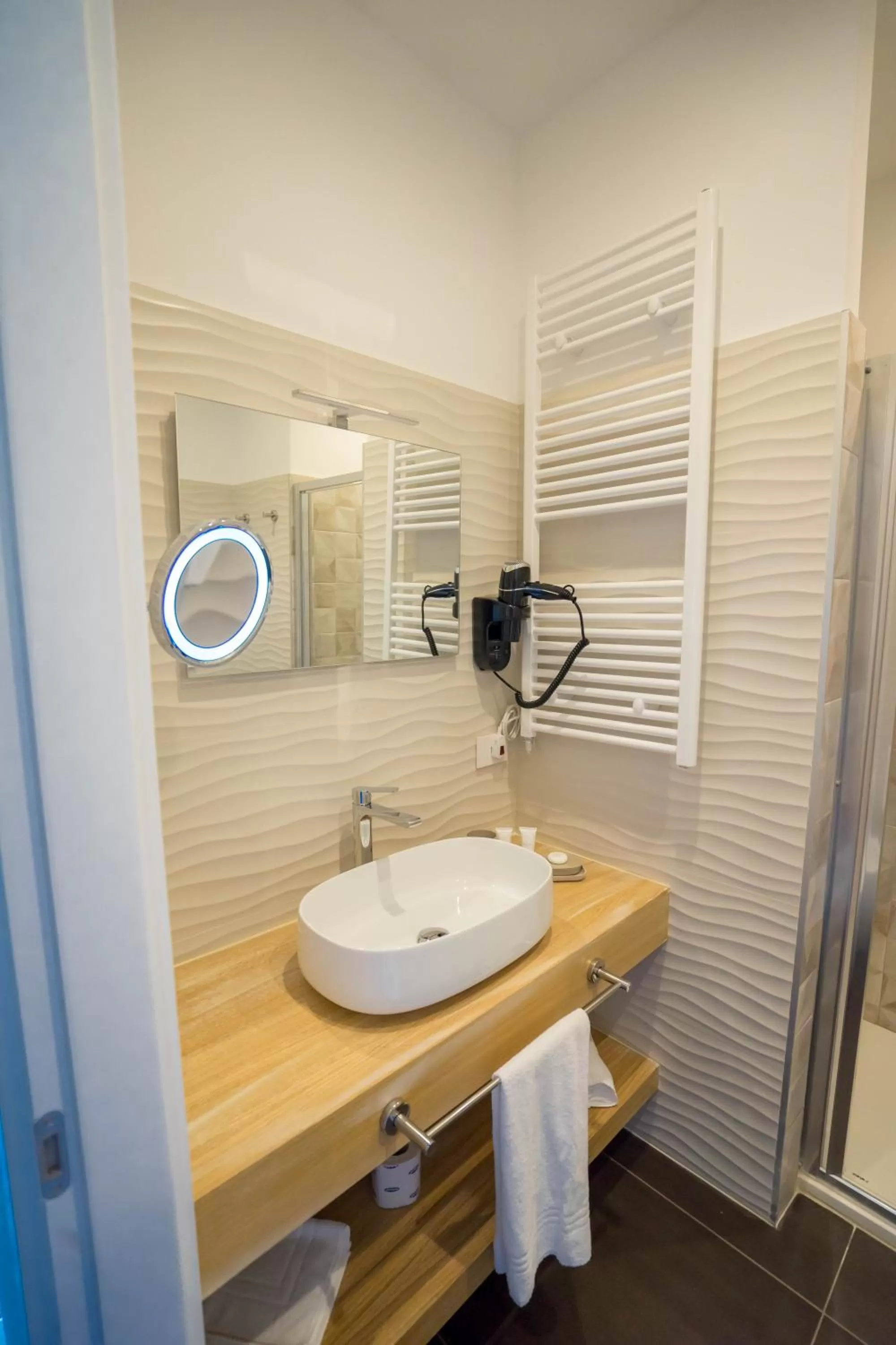 Bathroom in PM Hotel