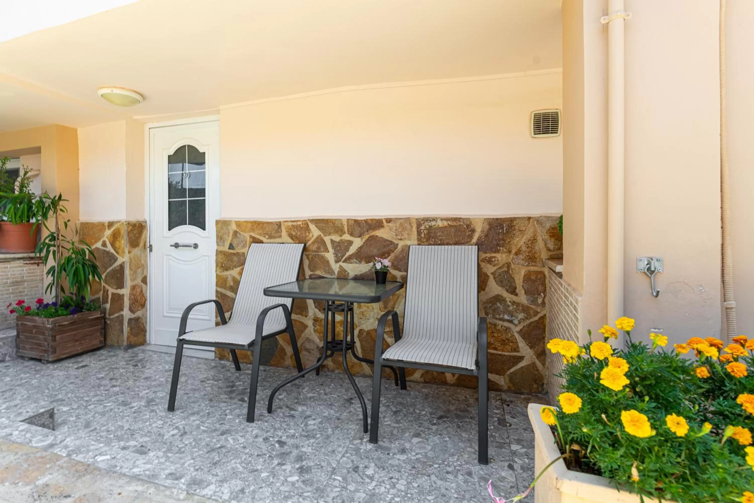 Apartments Tina FREE transfer from-to the airport