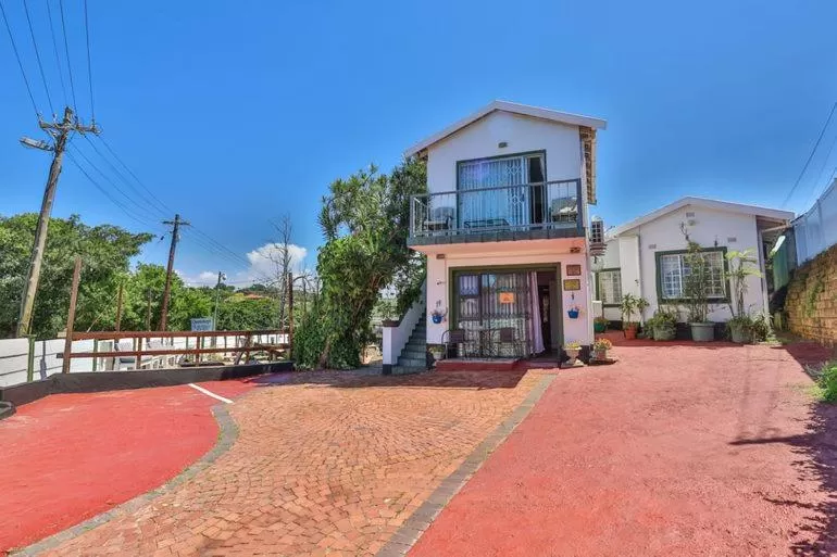 Parking, Property Building in Queensburgh B&B or Self Catering