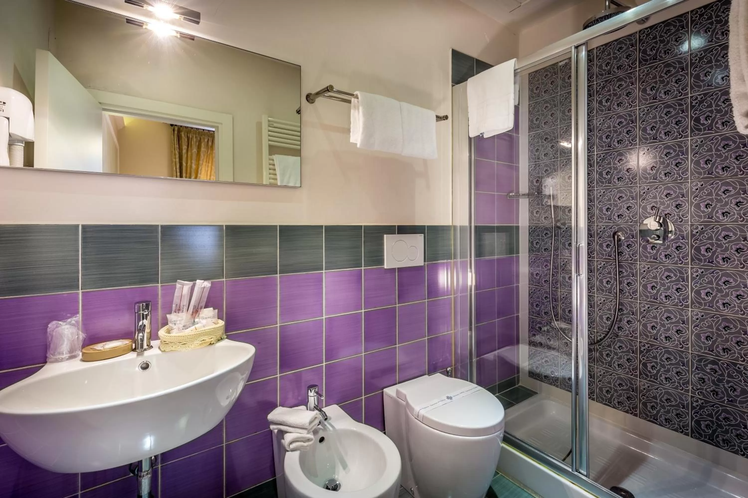 Bathroom in Hotel La Scaletta al Ponte Vecchio