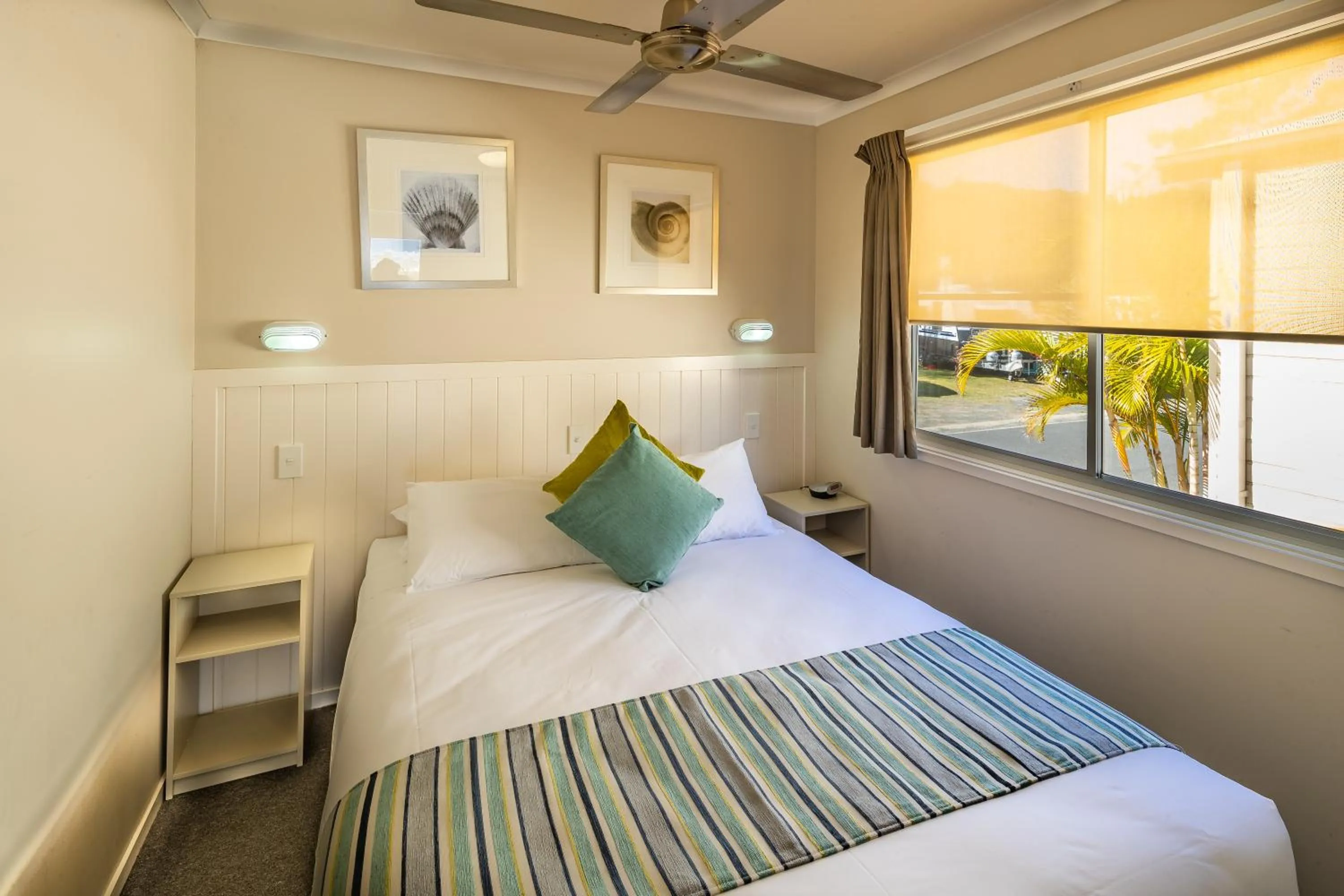 Bed in Ingenia Holidays Nambucca Heads